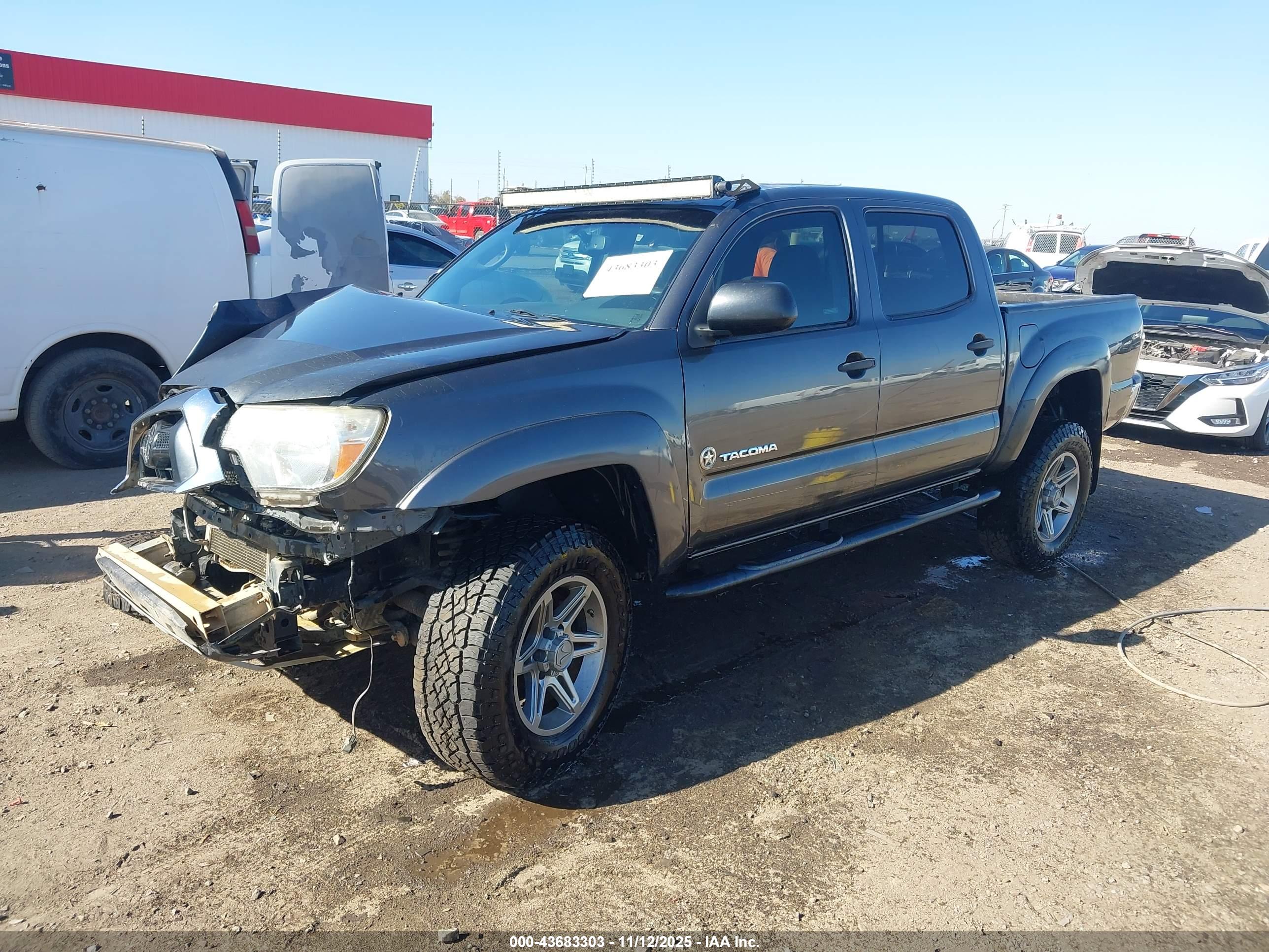 TOYOTA TACOMA image 2
