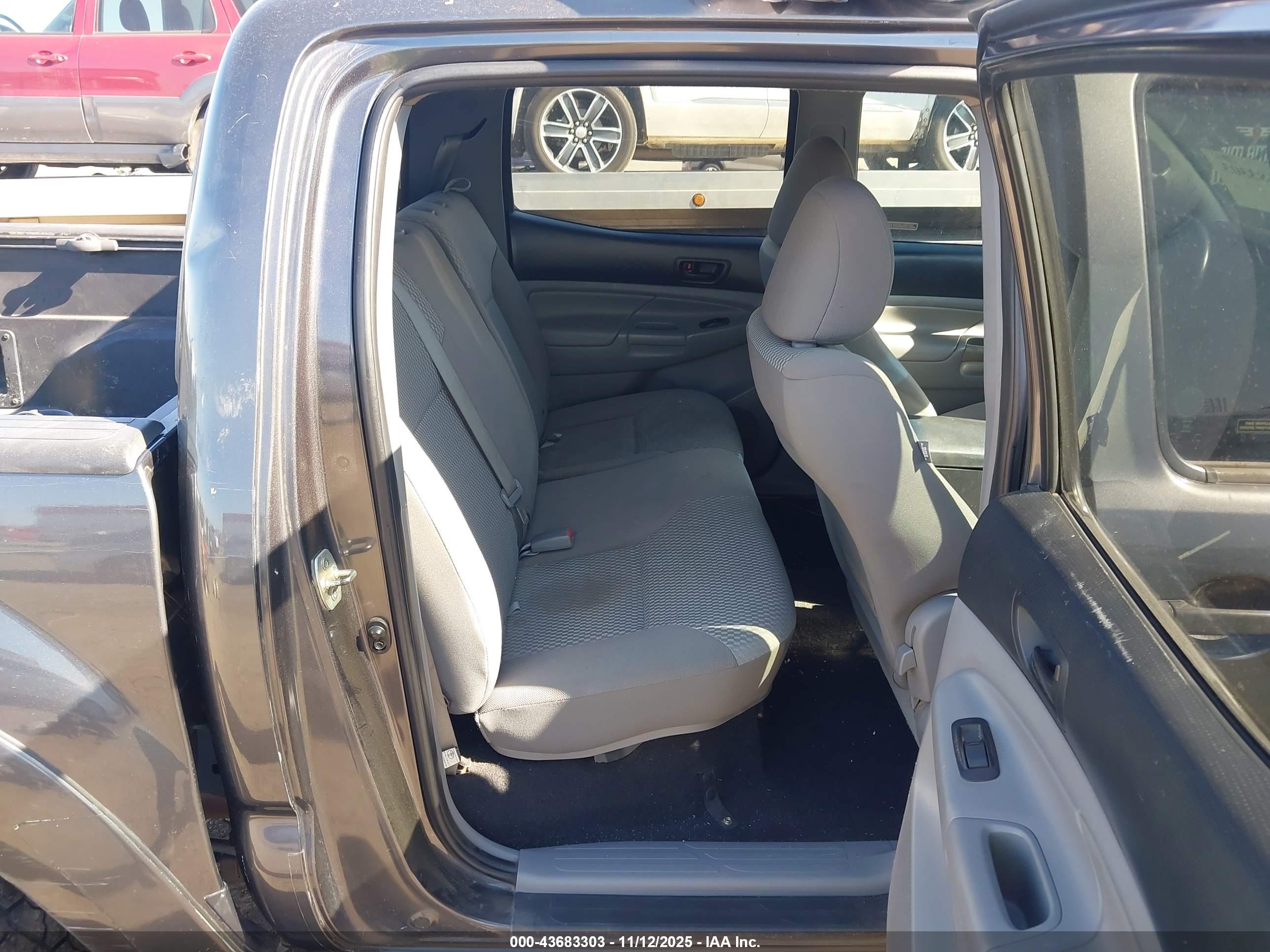 TOYOTA TACOMA image 8