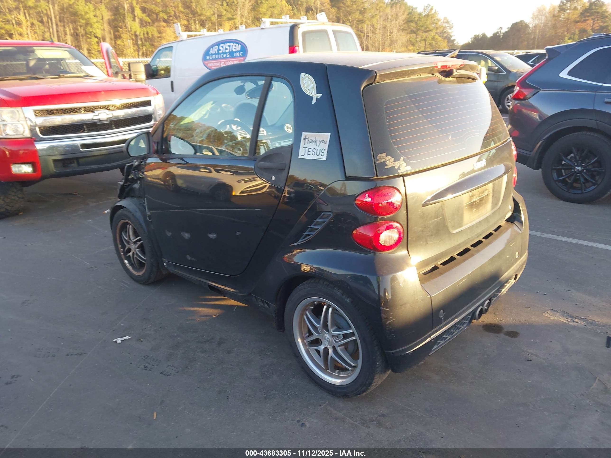 SMART FORTWO image 3