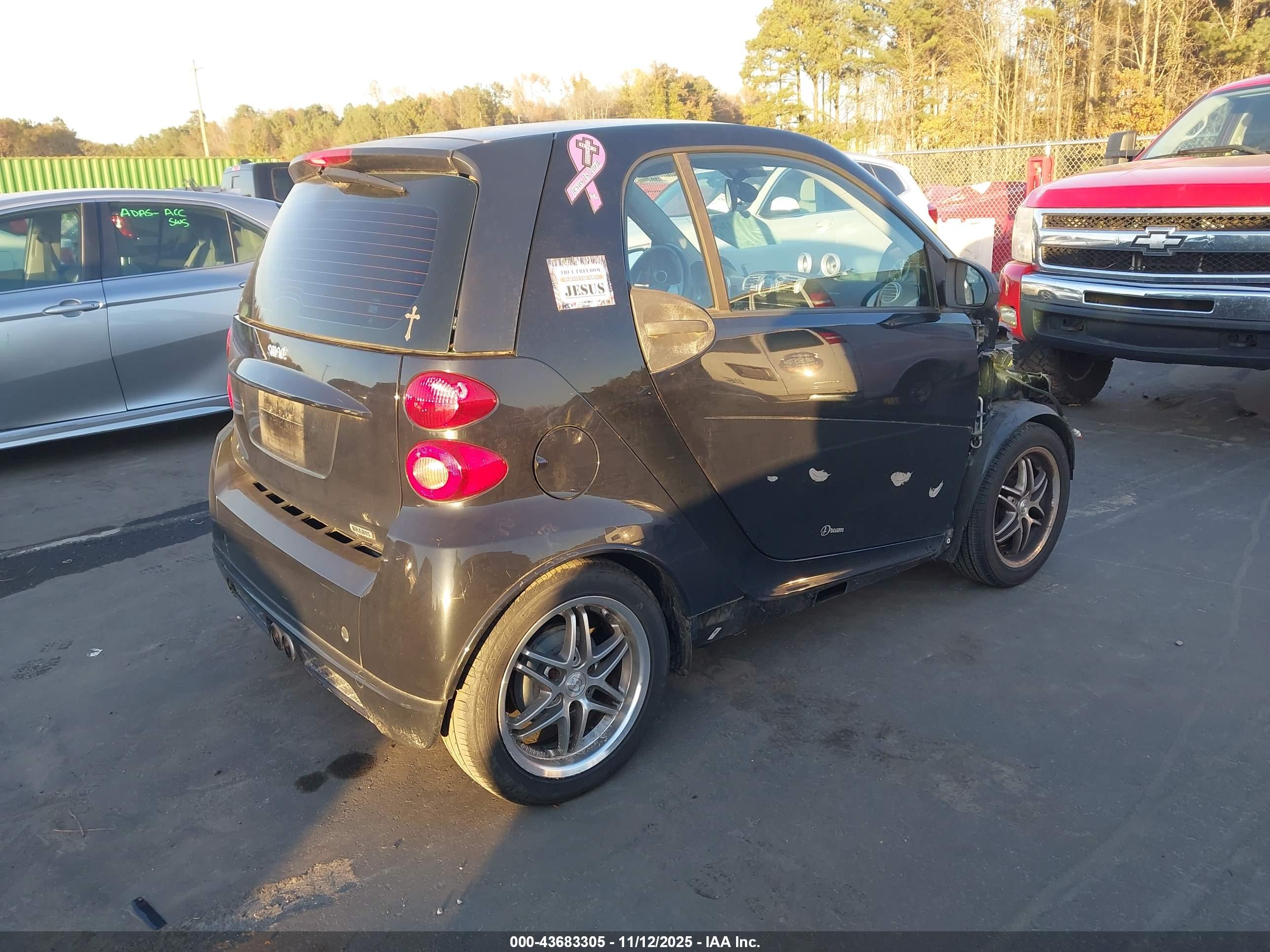 SMART FORTWO image 4