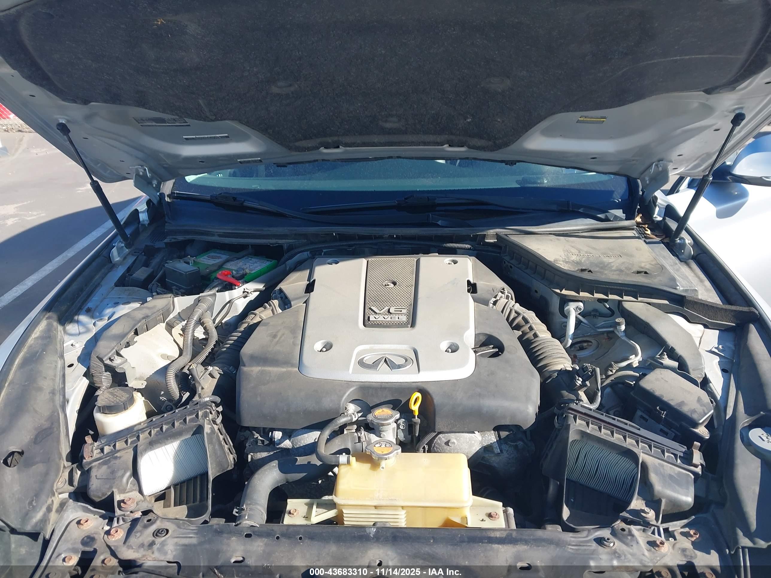 INFINITI Q50 image 10