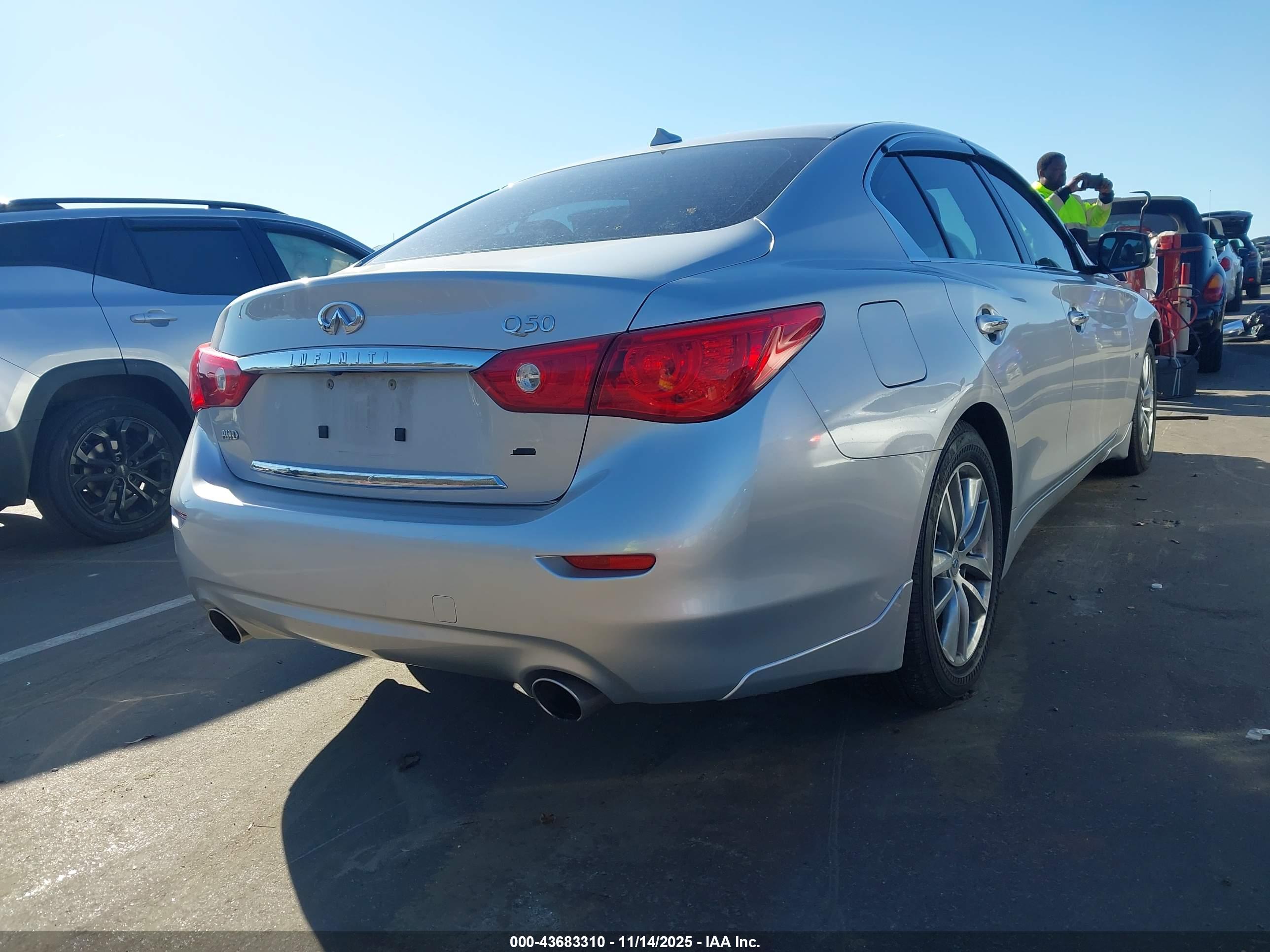 INFINITI Q50 image 4