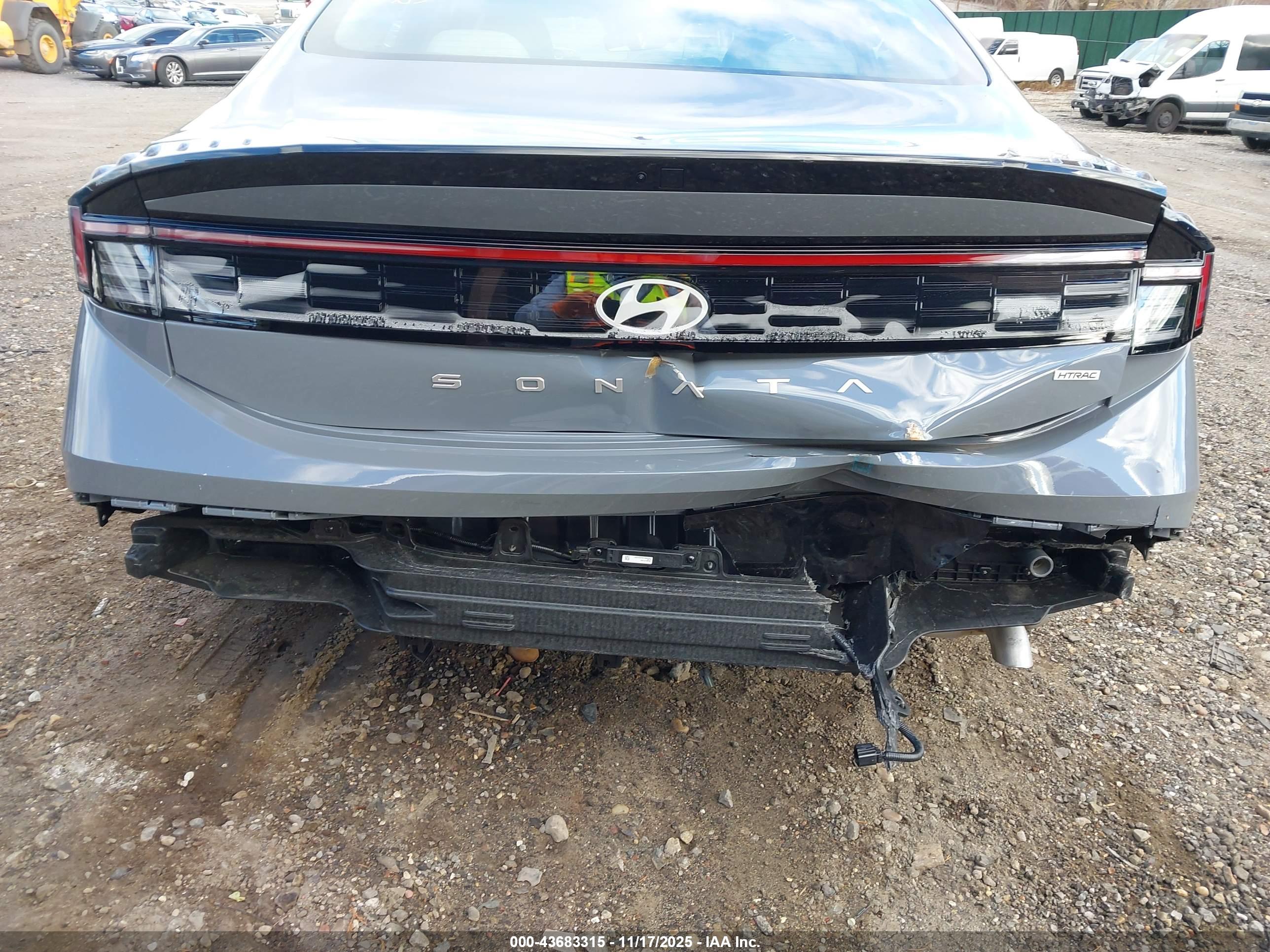 HYUNDAI SONATA image 6