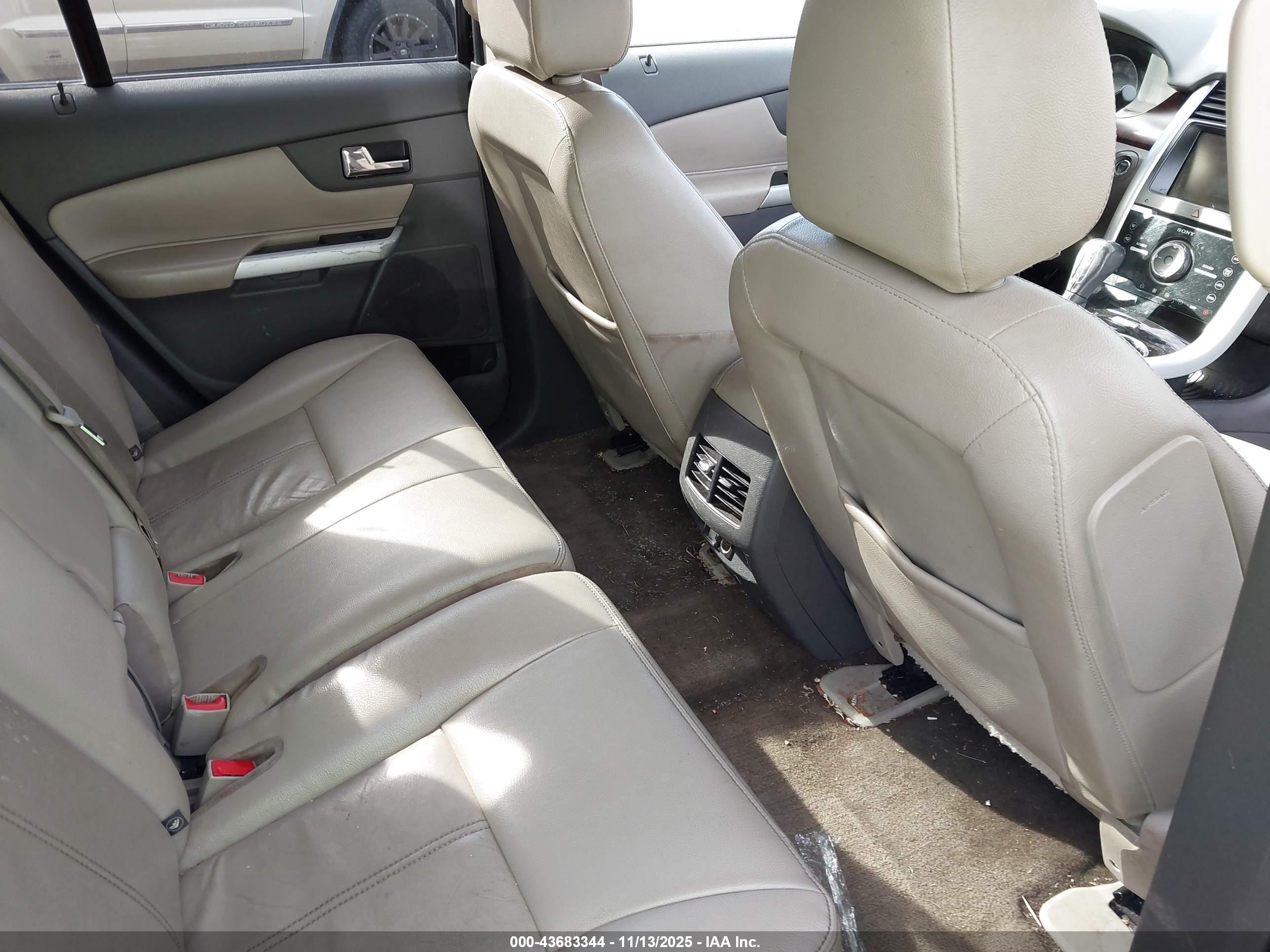 FORD EDGE image 8