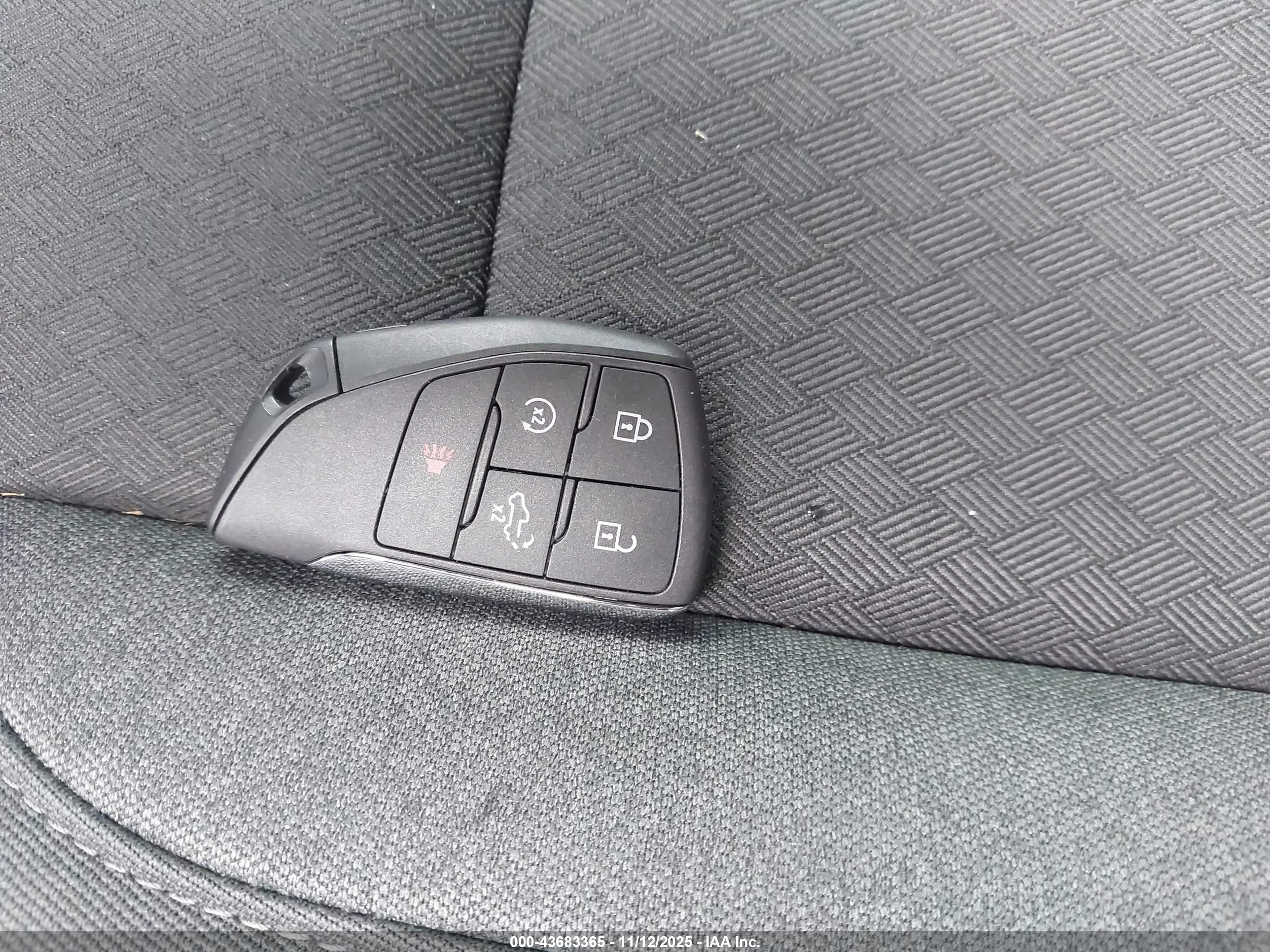GMC SIERRA image 11