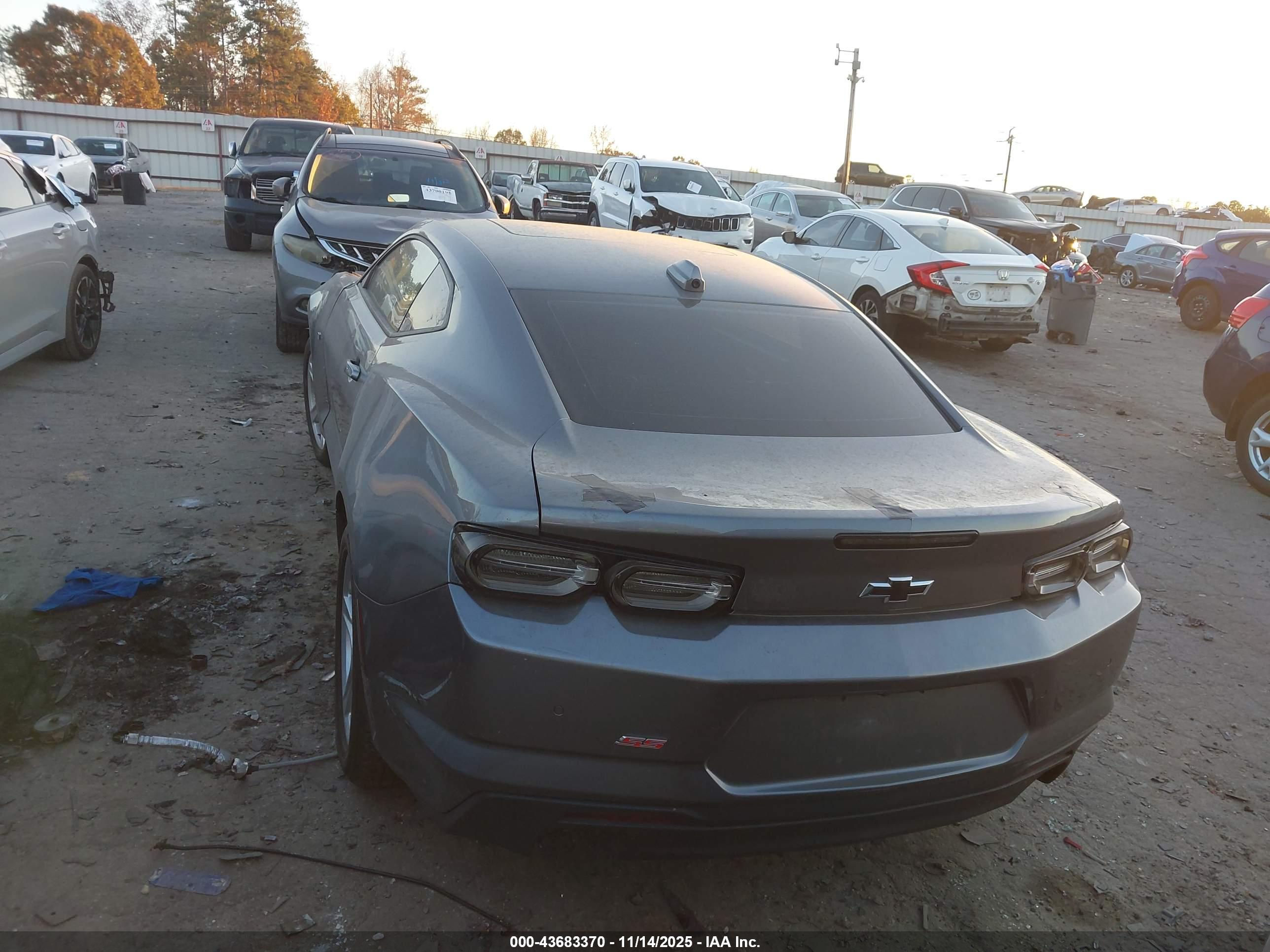 CHEVROLET CAMARO image 3