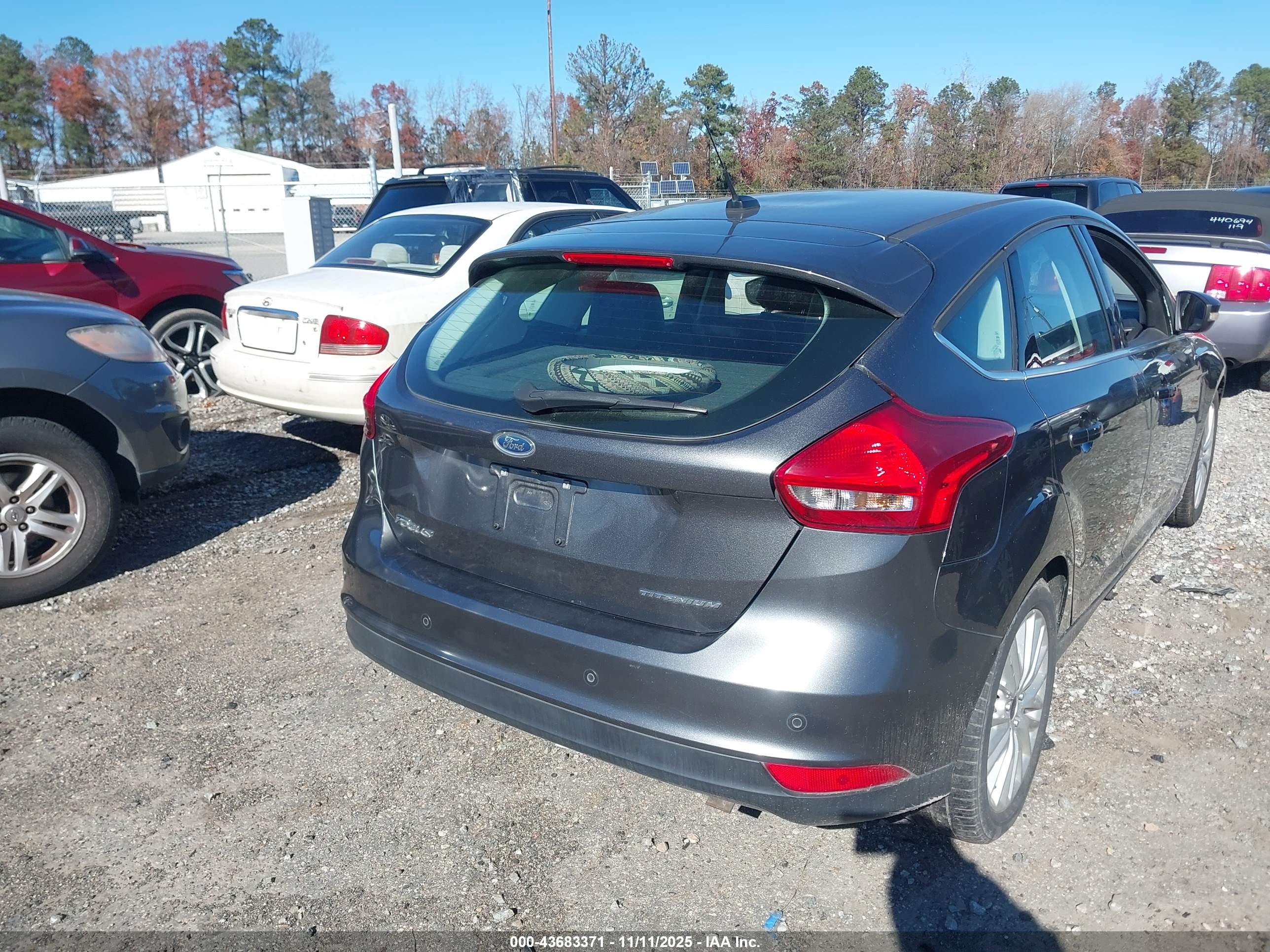 FORD FOCUS image 4