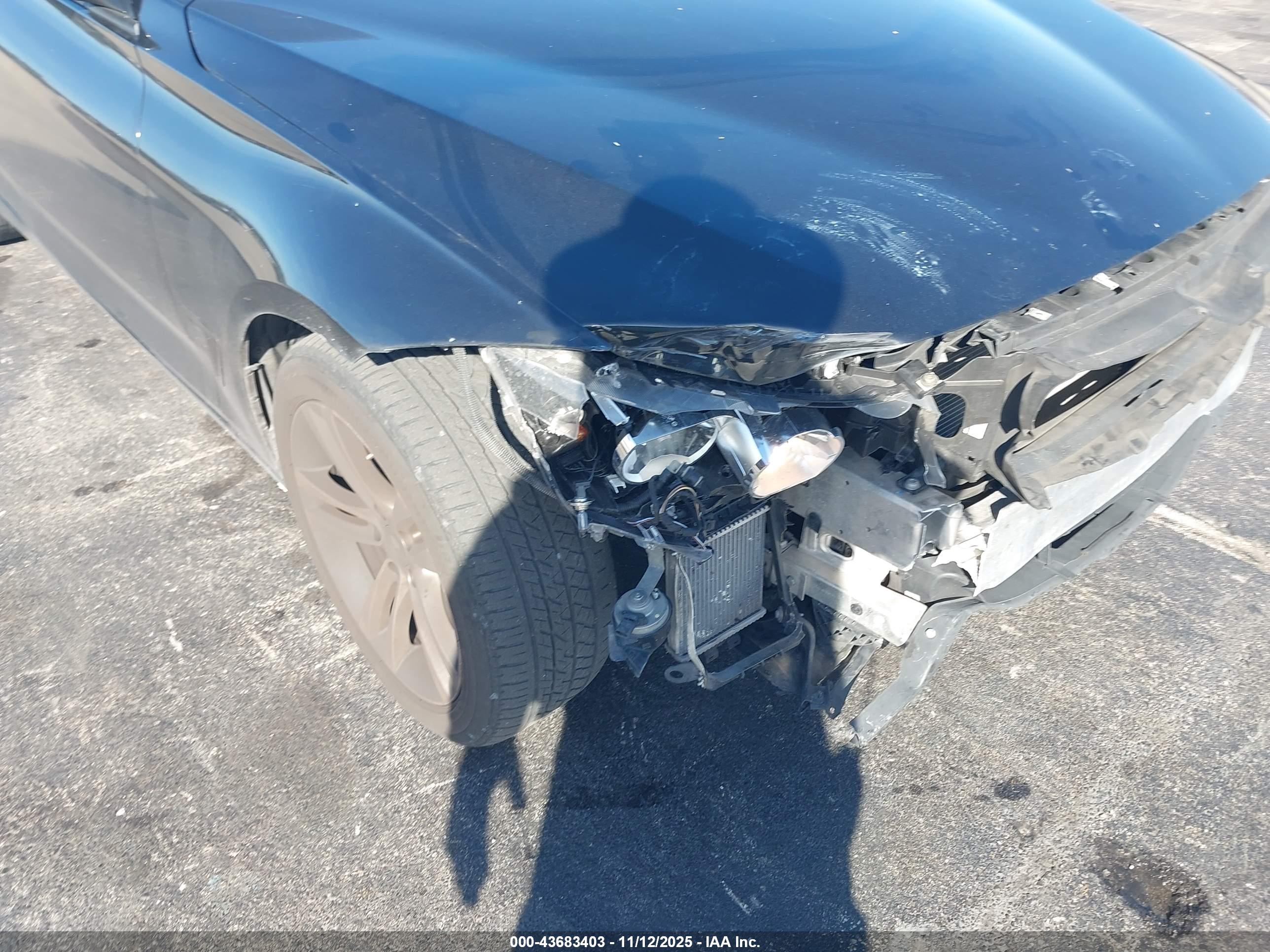 BMW 328I image 6