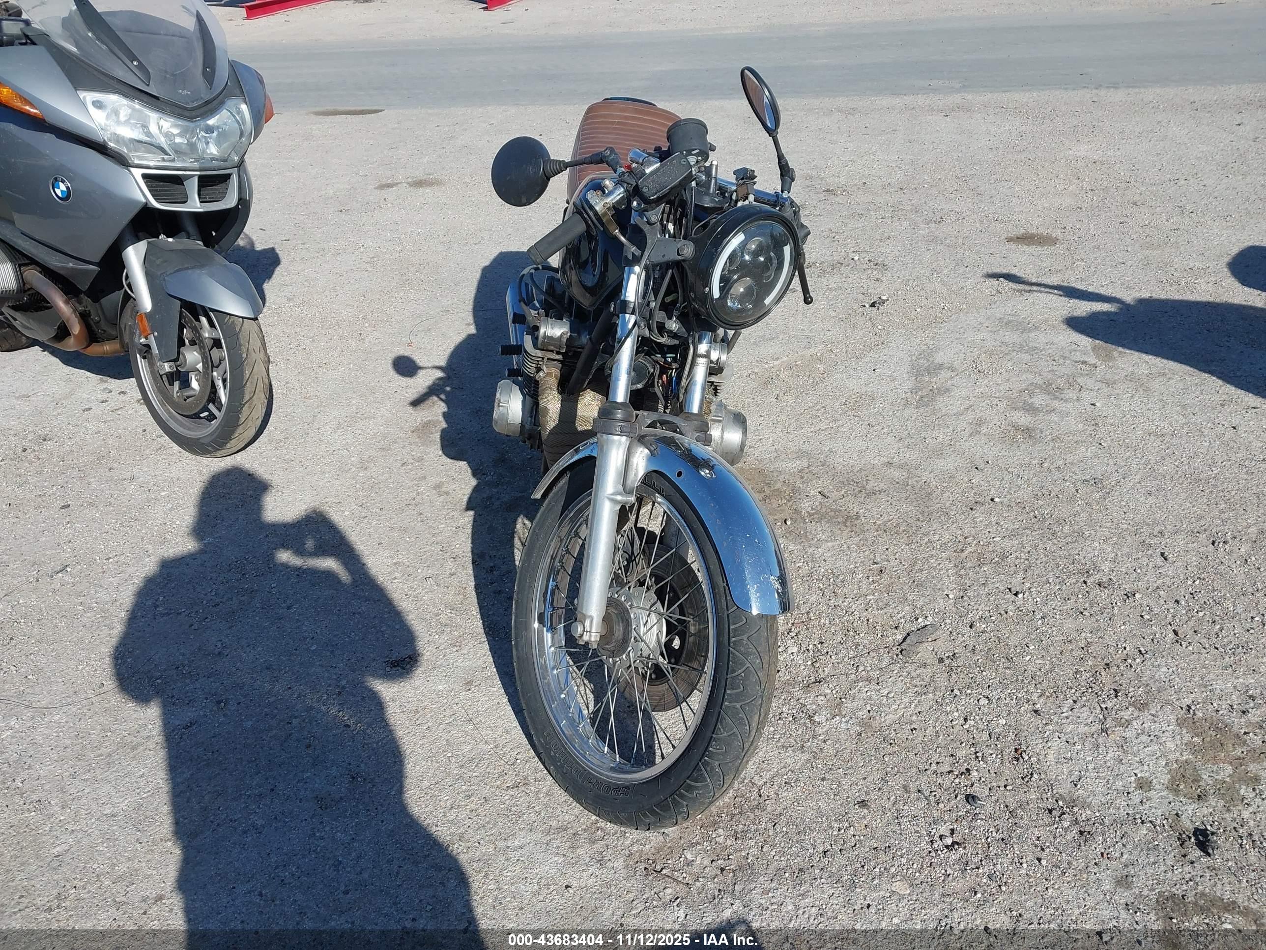 SUZUKI GS750 image 5