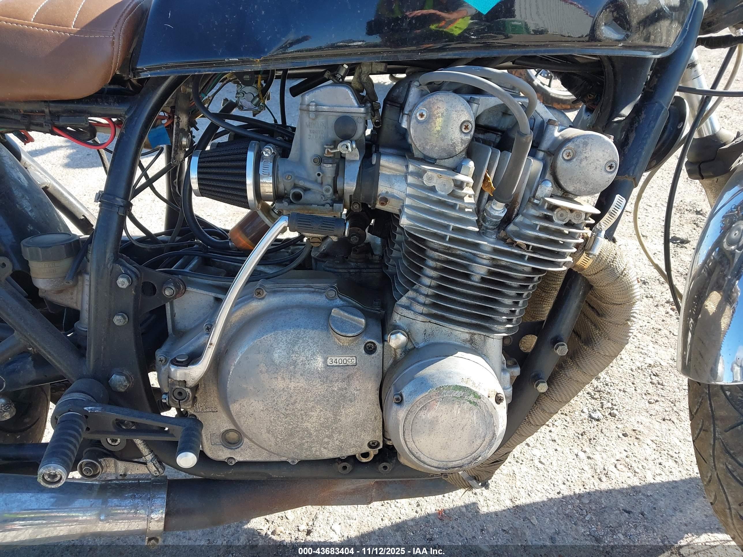 SUZUKI GS750 image 8