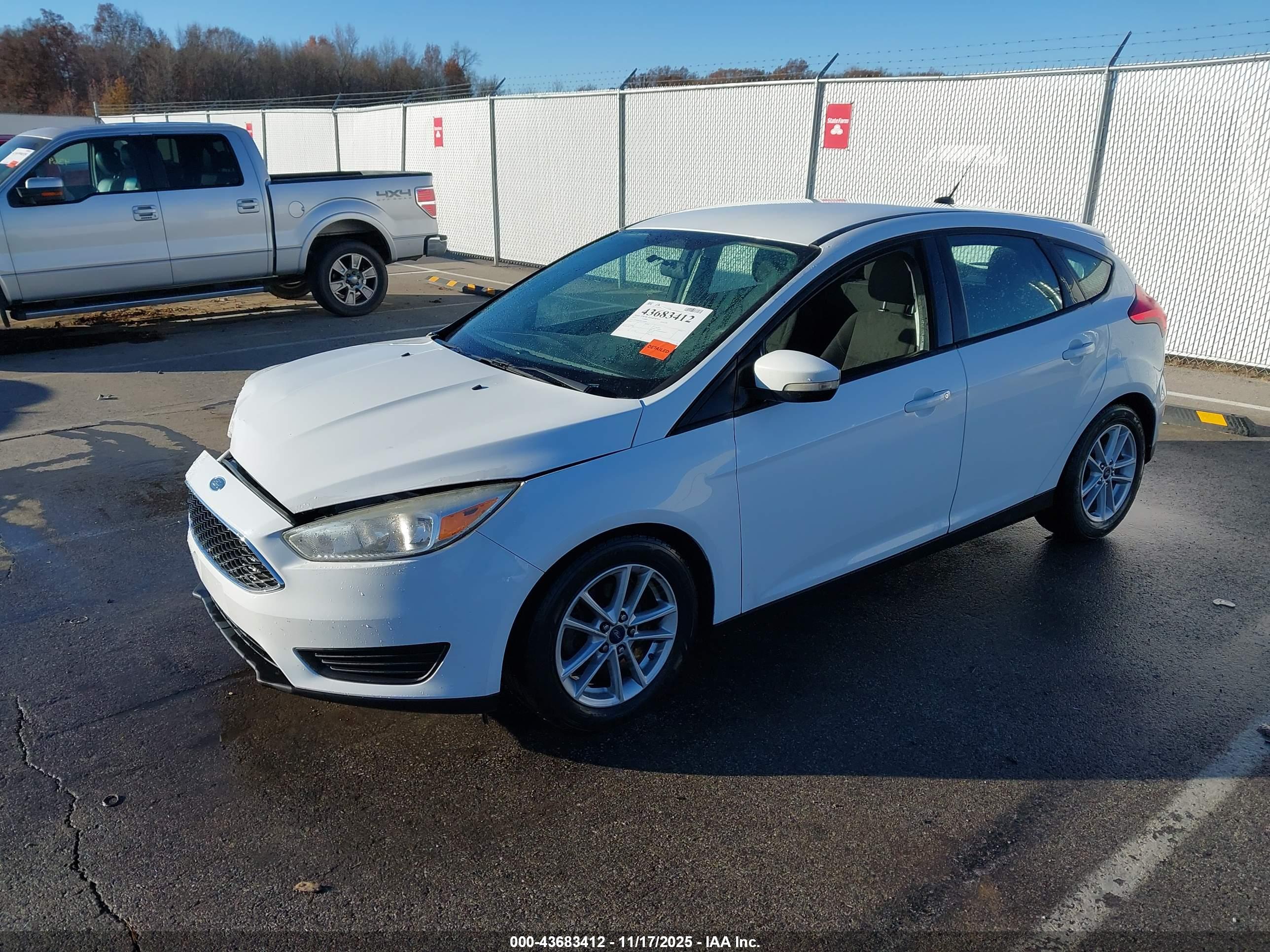 FORD FOCUS image 2