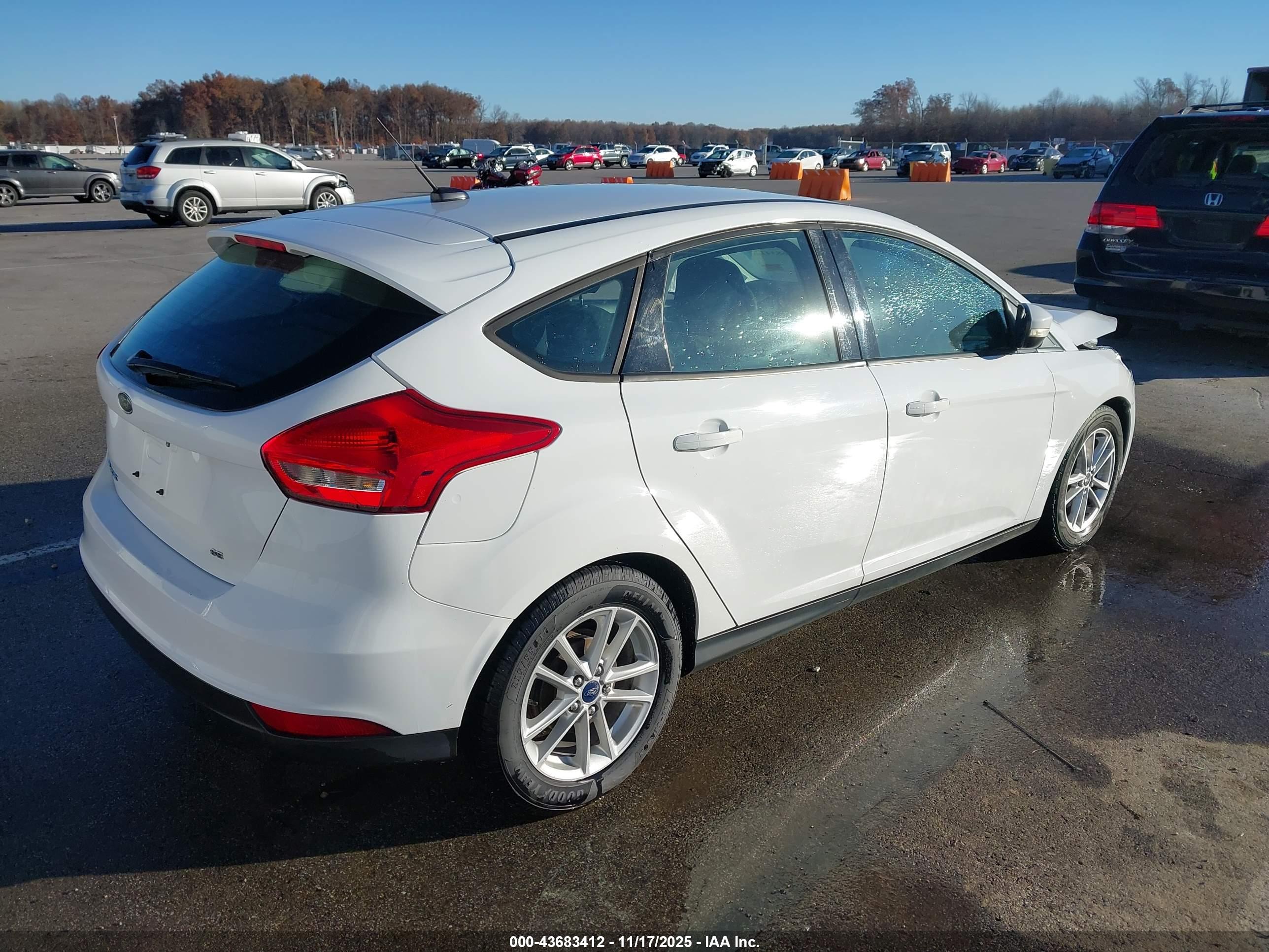 FORD FOCUS image 4