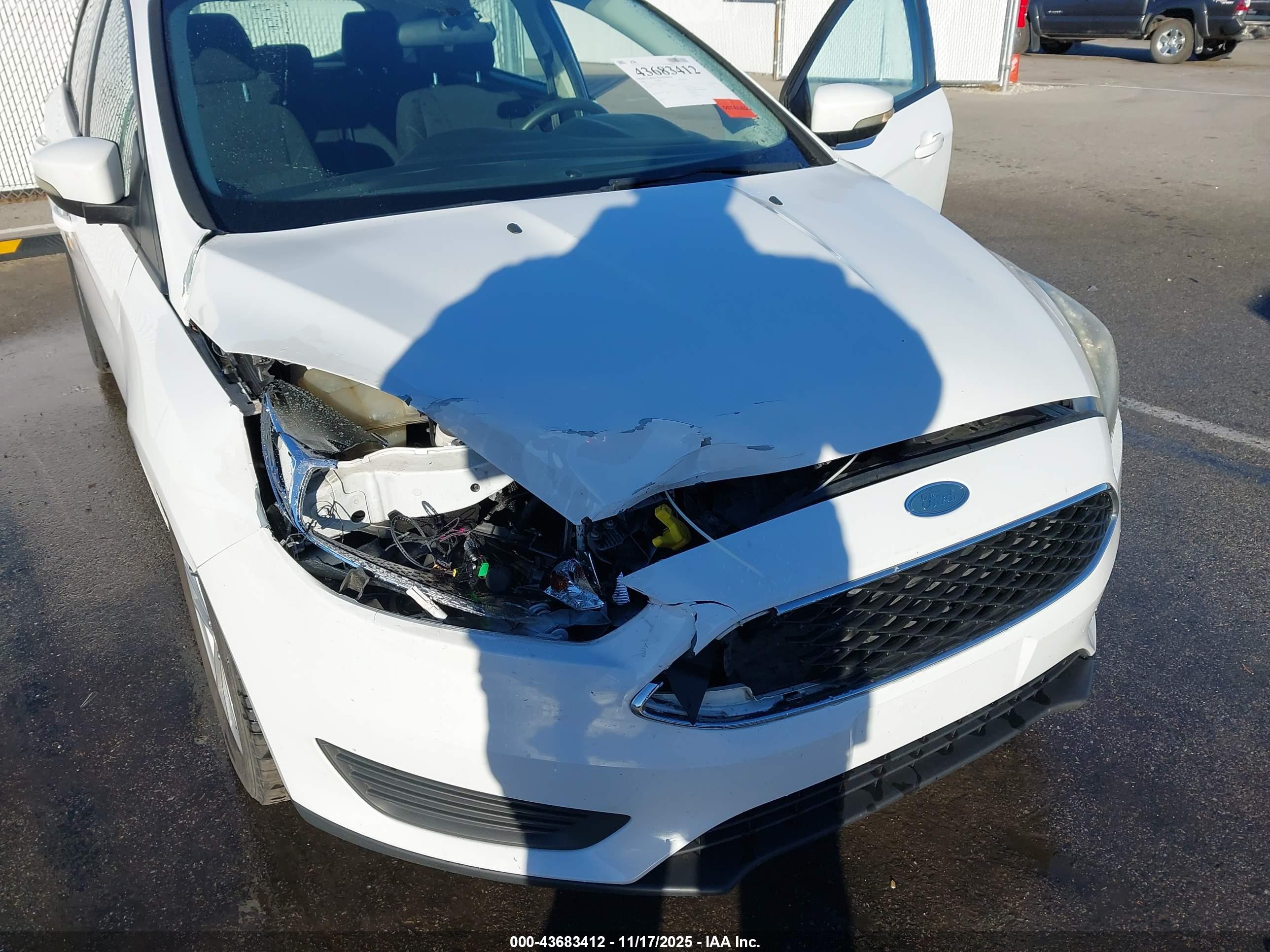 FORD FOCUS image 6