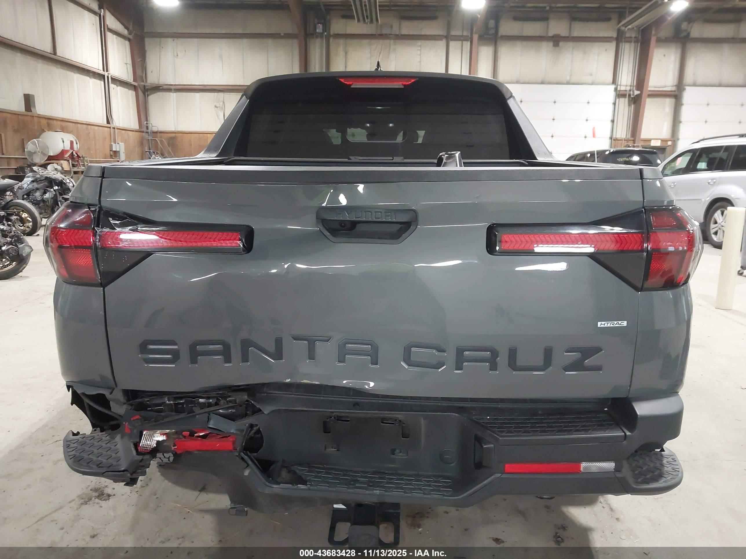 HYUNDAI SANTA image 6