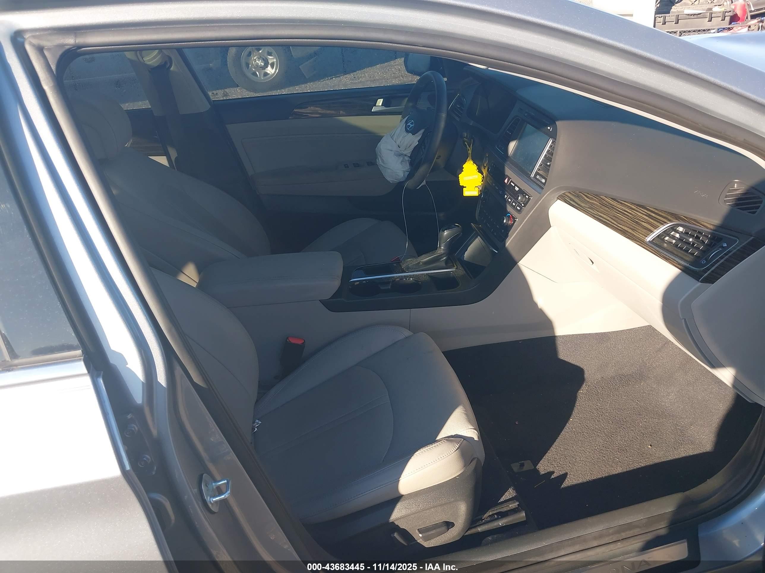 HYUNDAI SONATA image 5