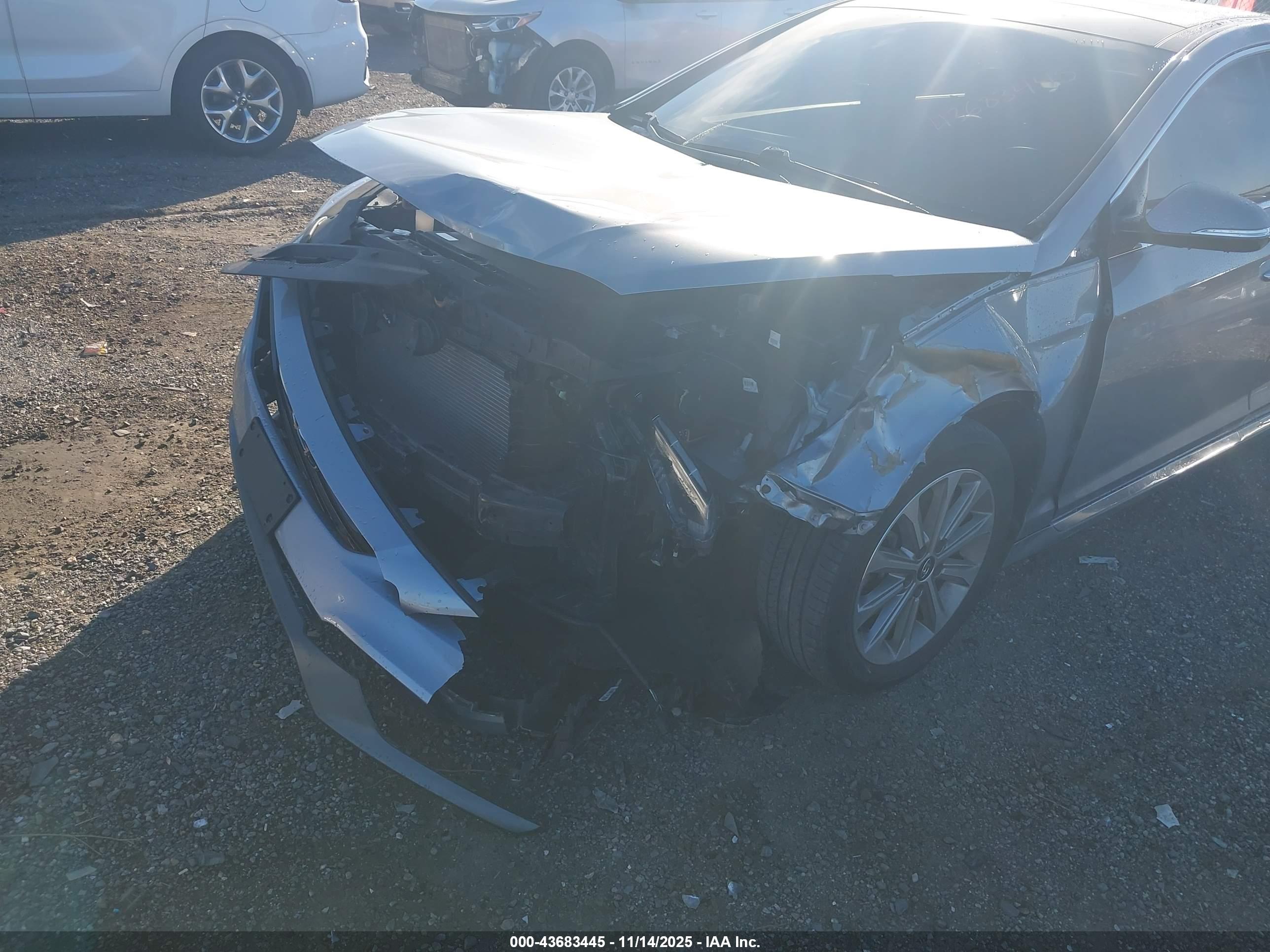HYUNDAI SONATA image 6
