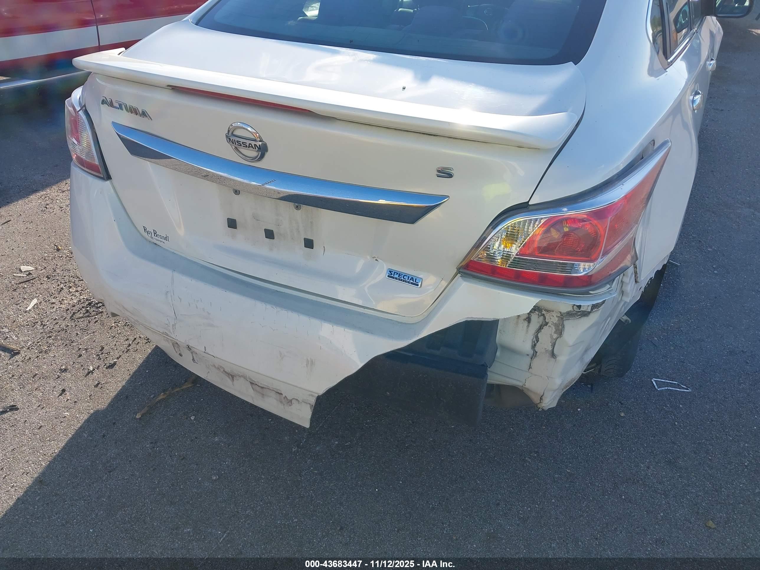 NISSAN ALTIMA image 6