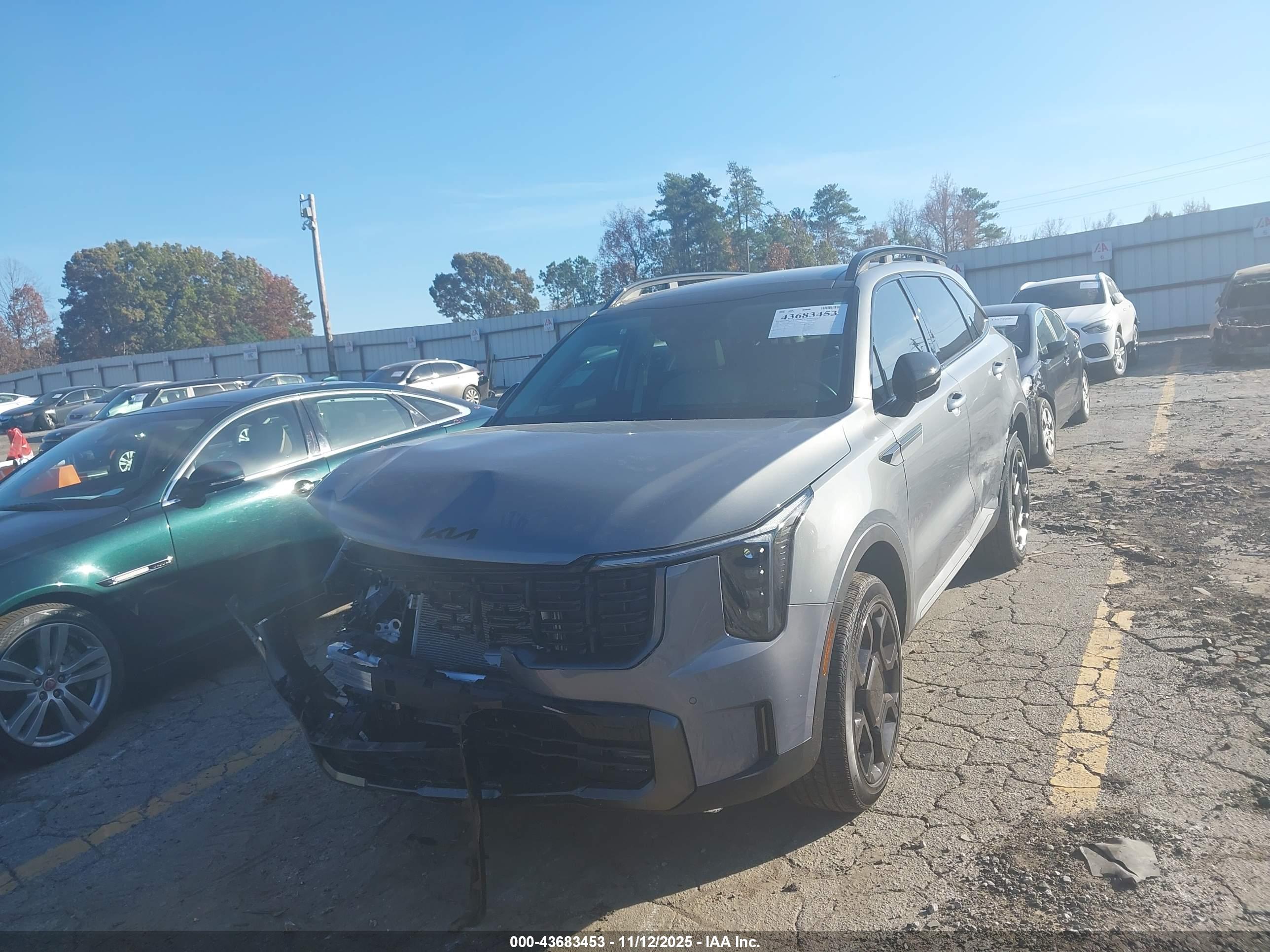 KIA SORENTO image 2