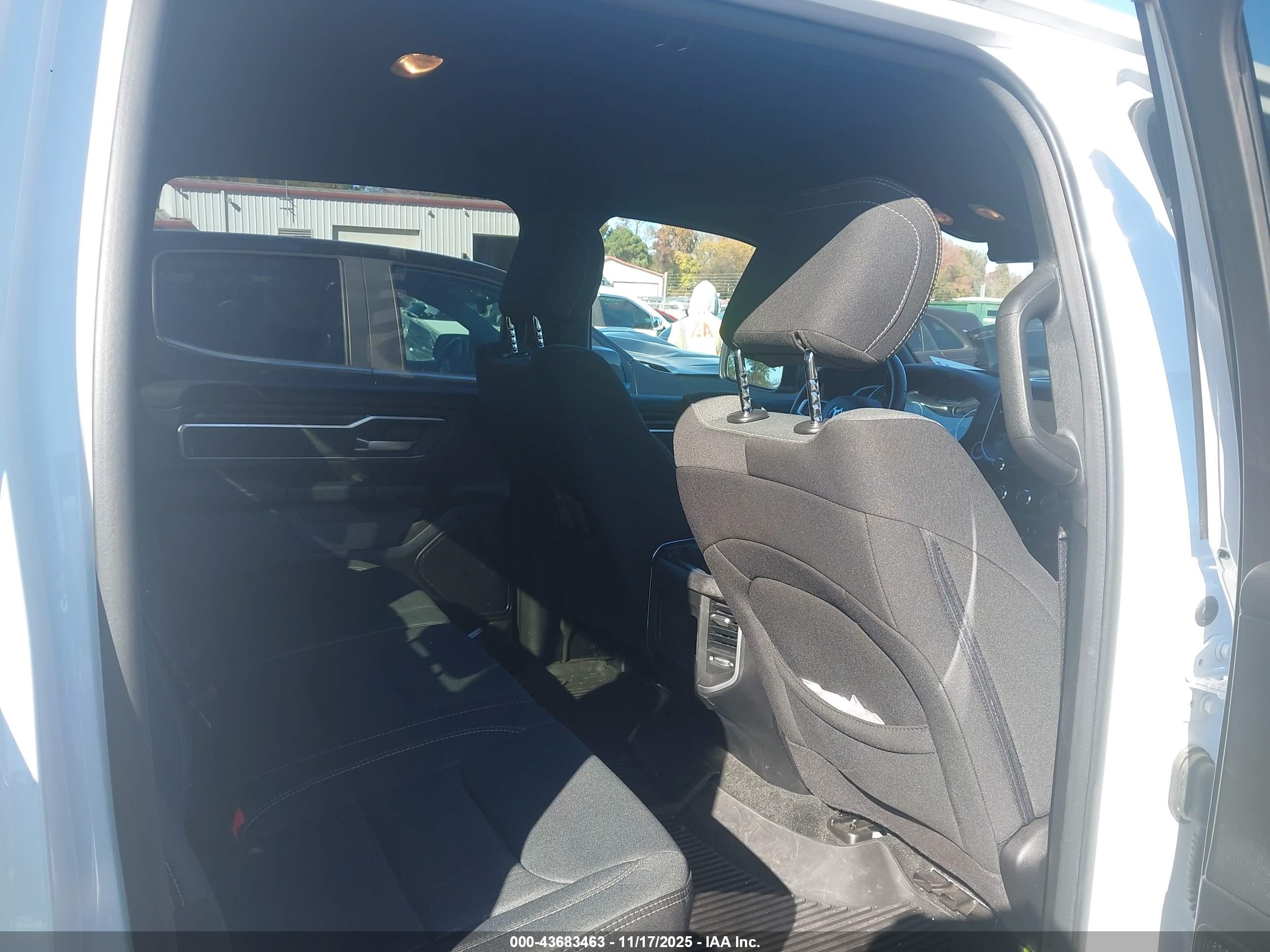 RAM 1500 image 8