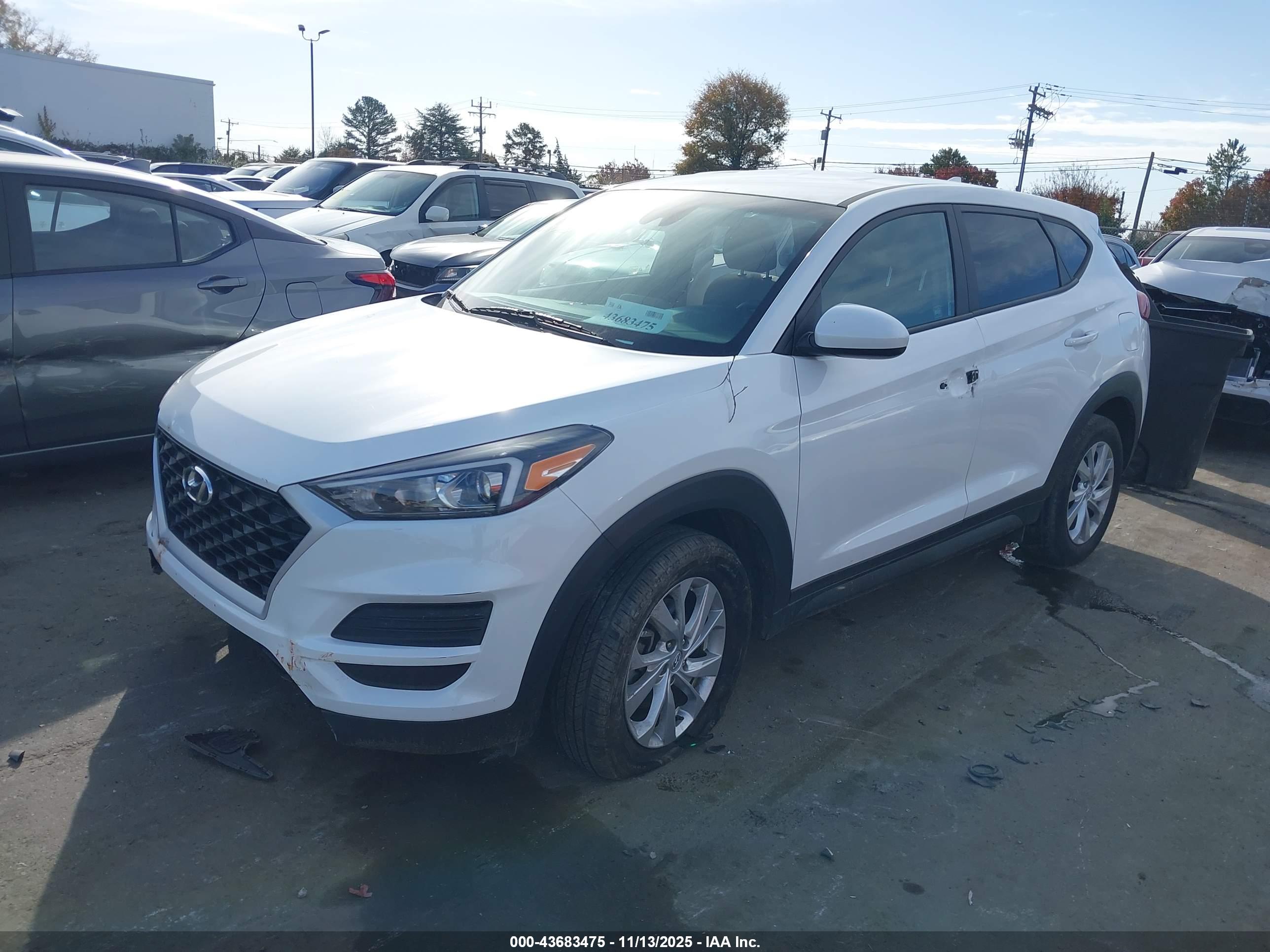 HYUNDAI TUCSON image 2