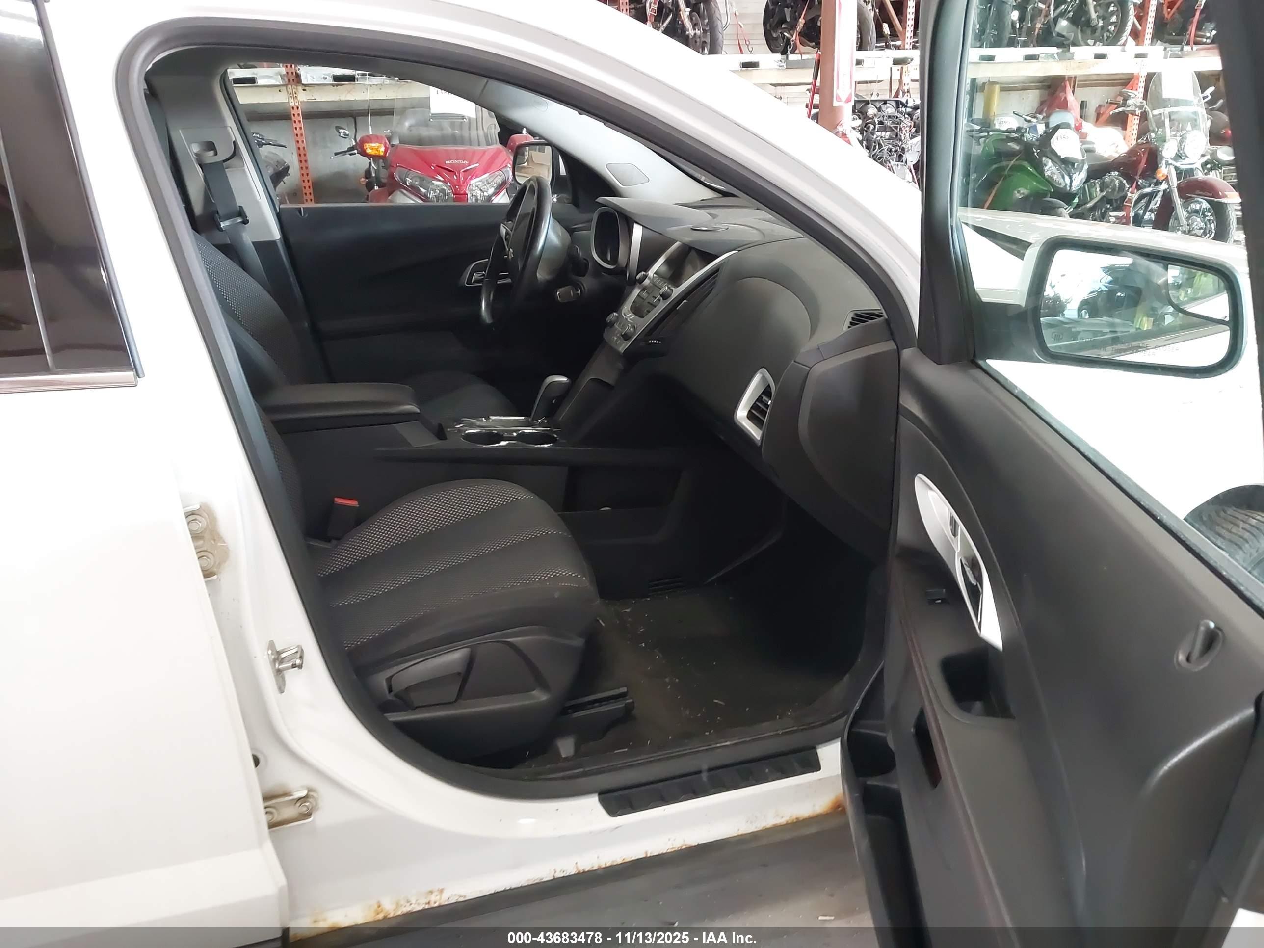 CHEVROLET EQUINOX image 5