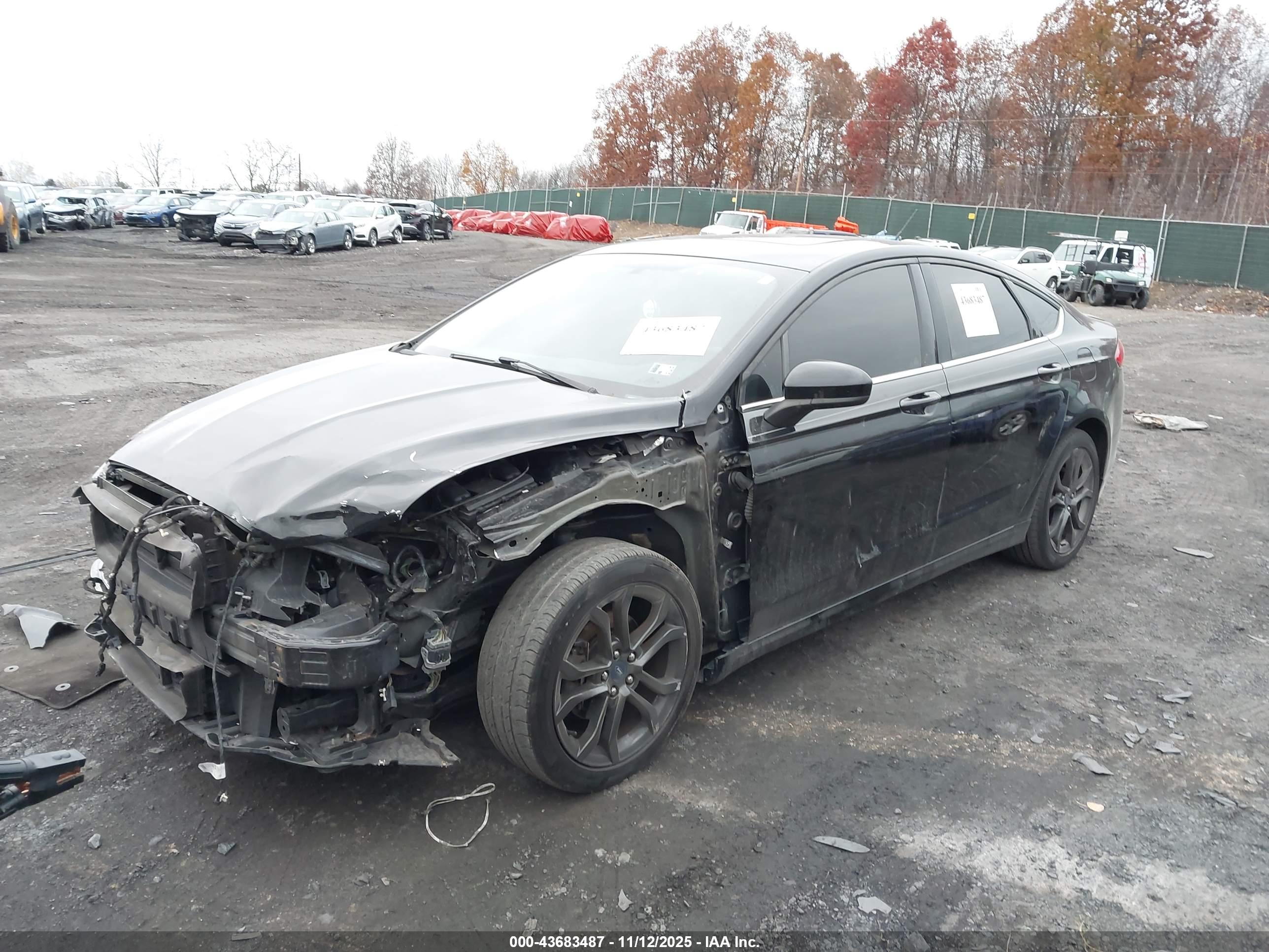 FORD FUSION image 2