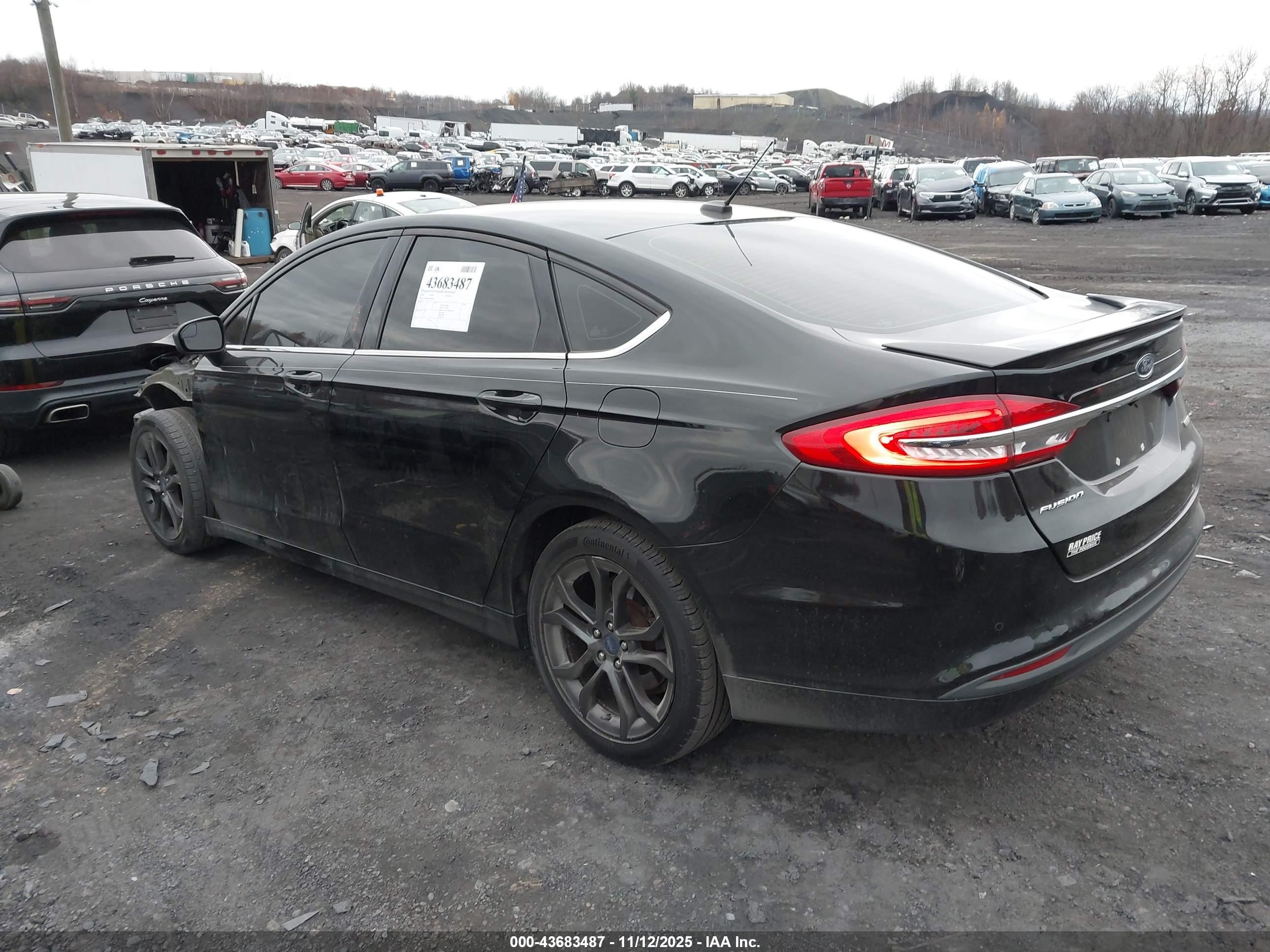 FORD FUSION image 3