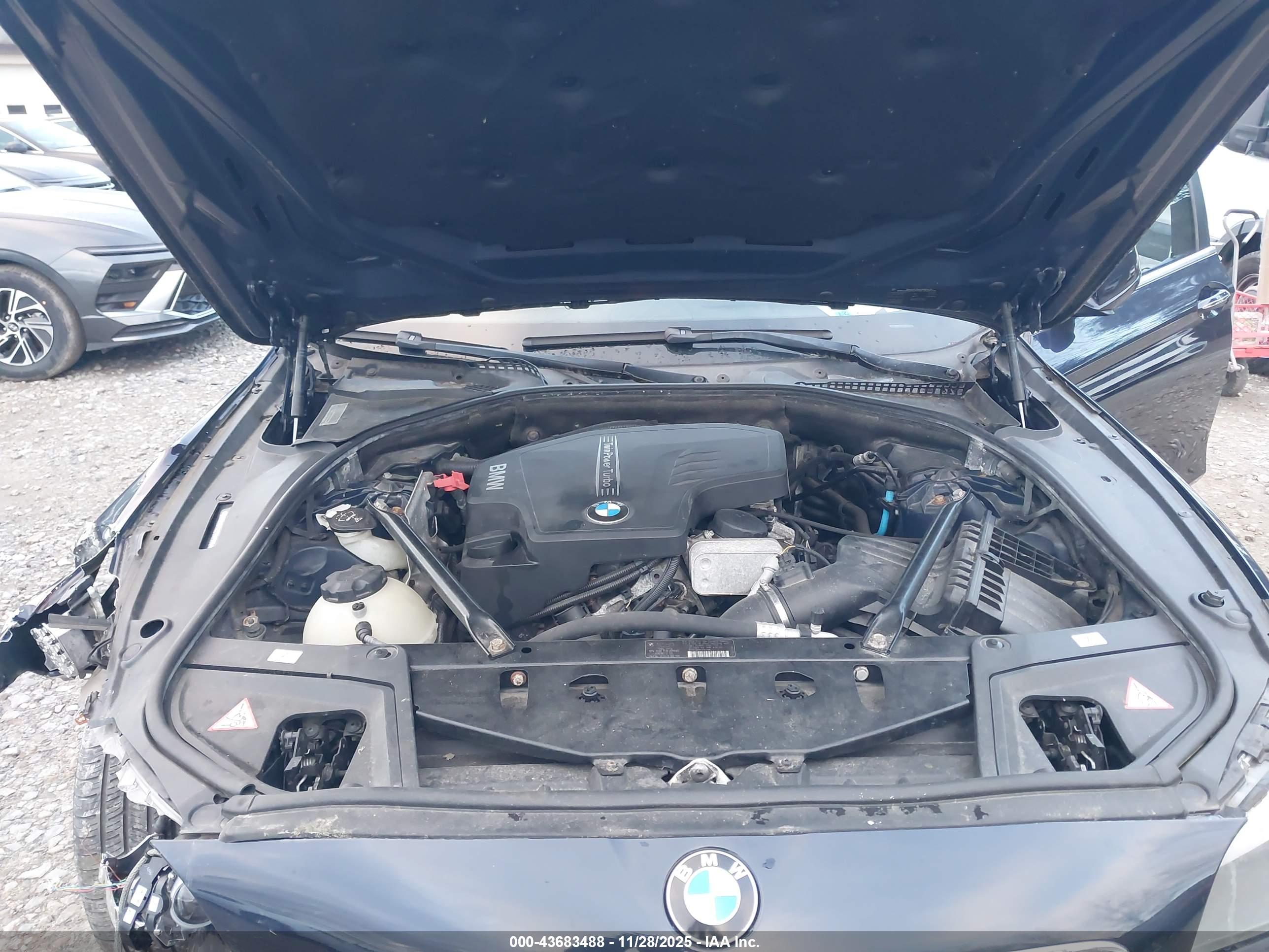 BMW 528I image 10