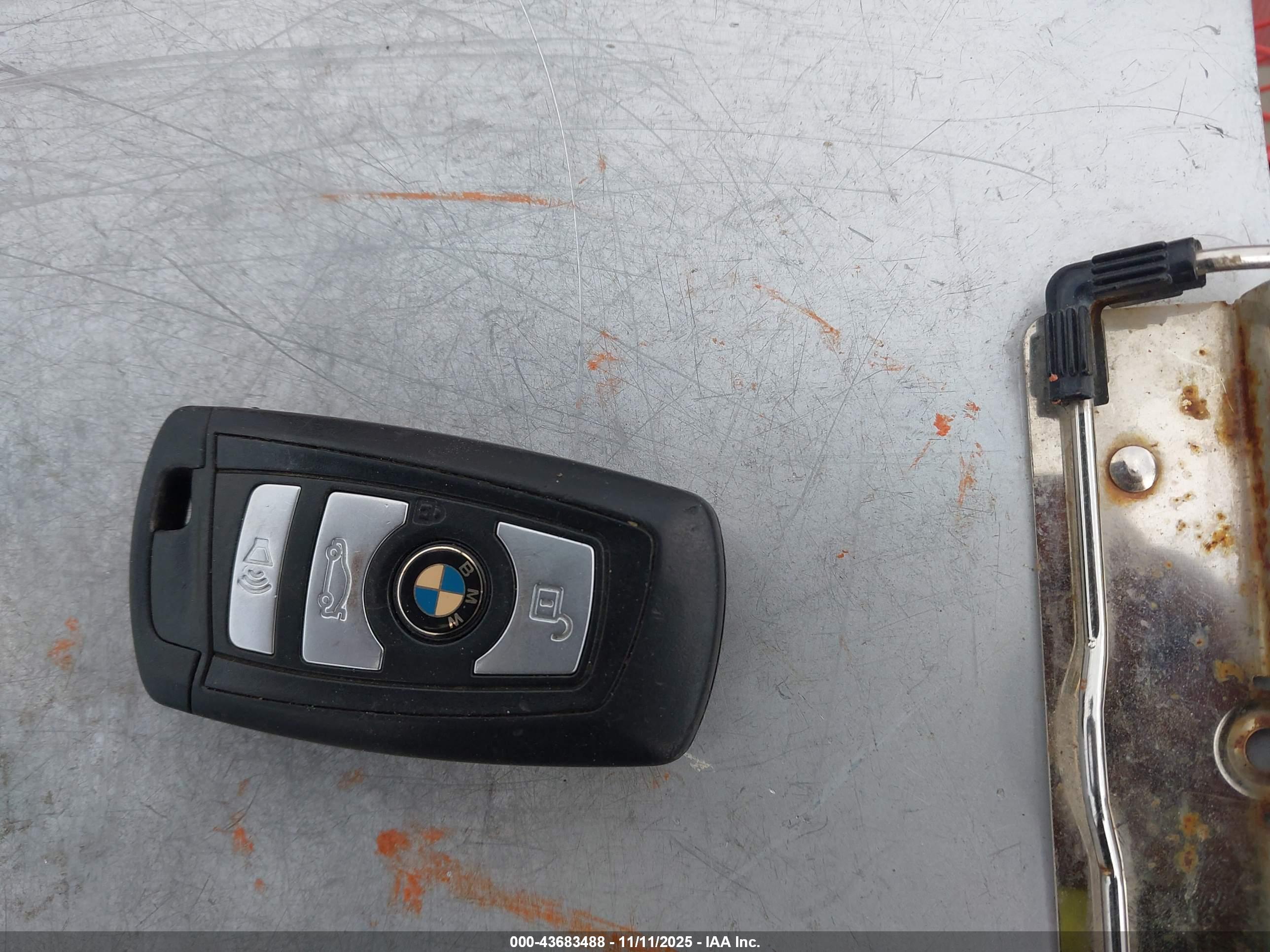 BMW 528I image 11