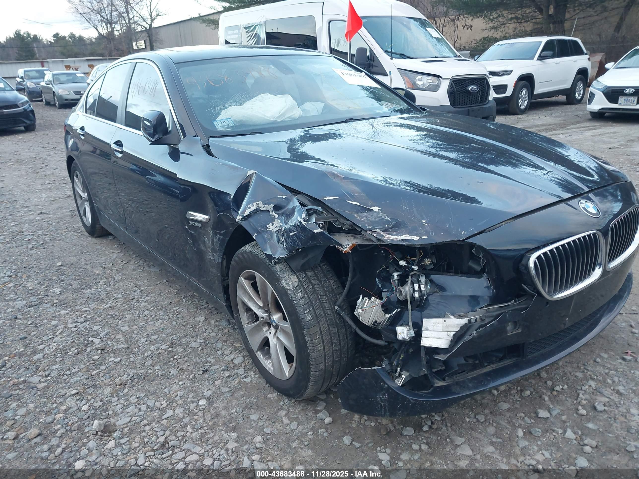 BMW 528I image 6