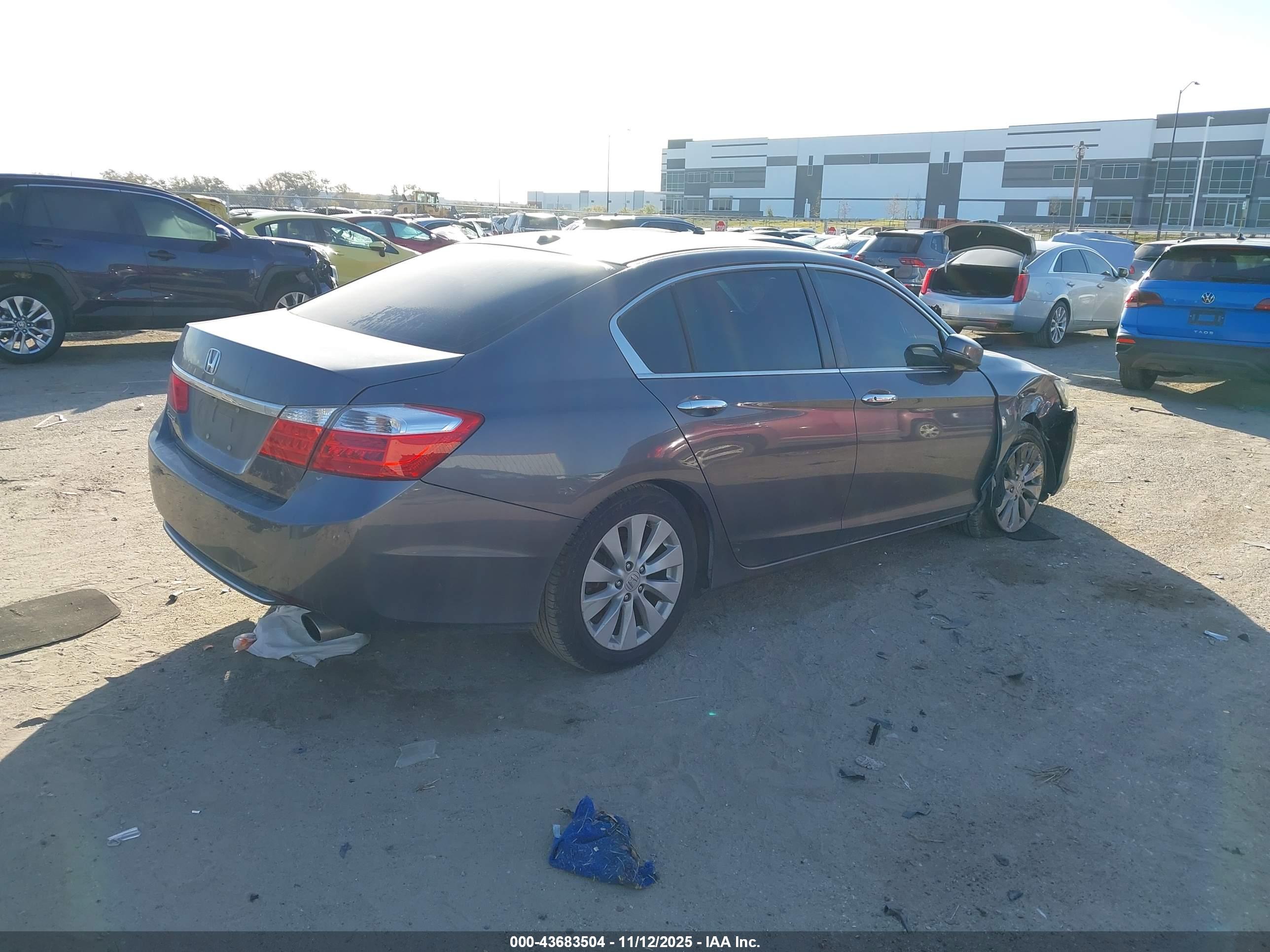 HONDA ACCORD image 4