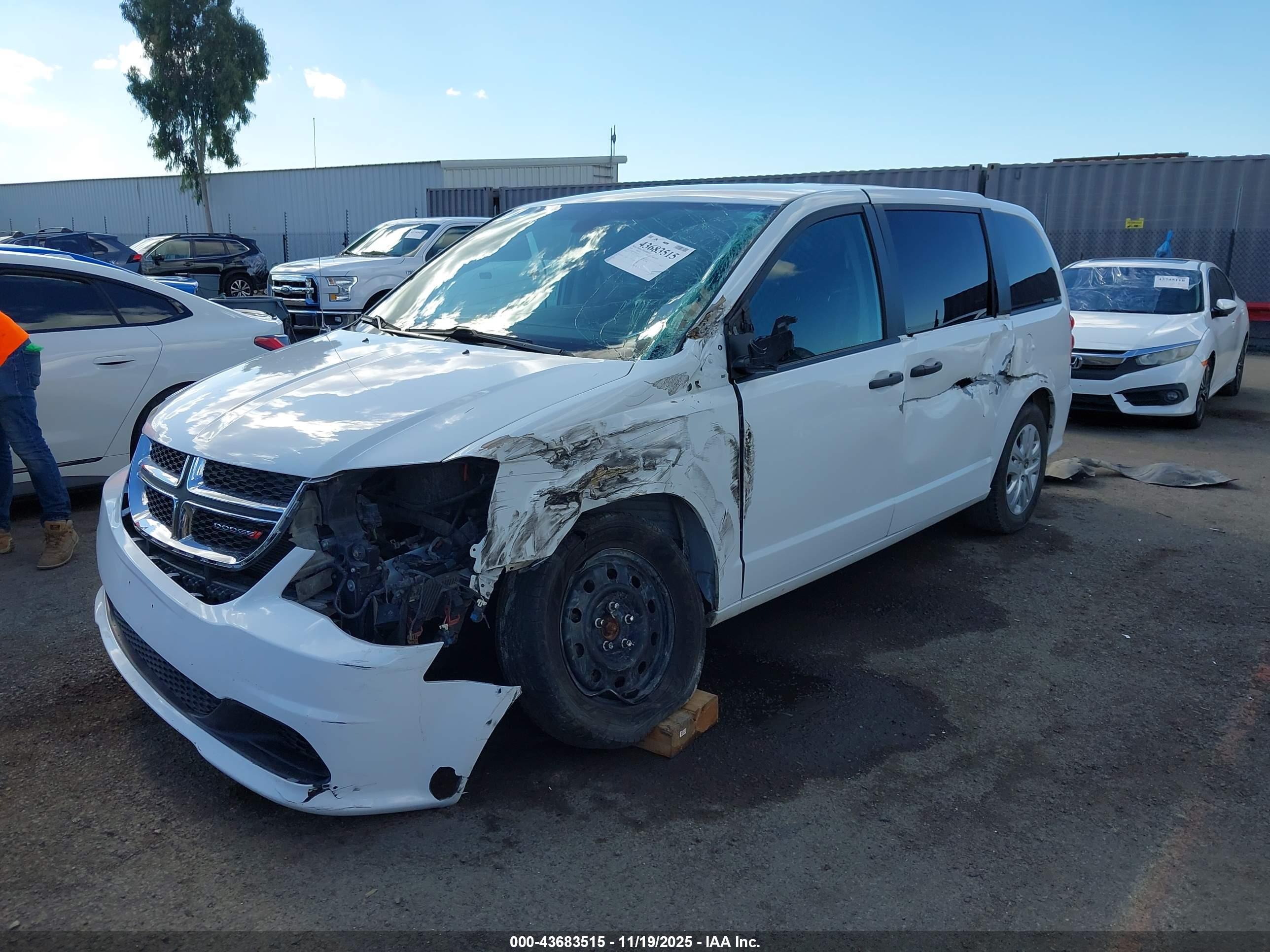 DODGE GRAND image 6