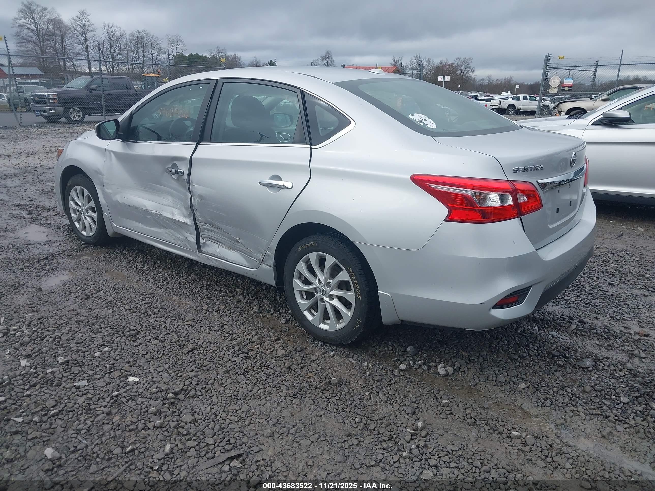 NISSAN SENTRA image 3