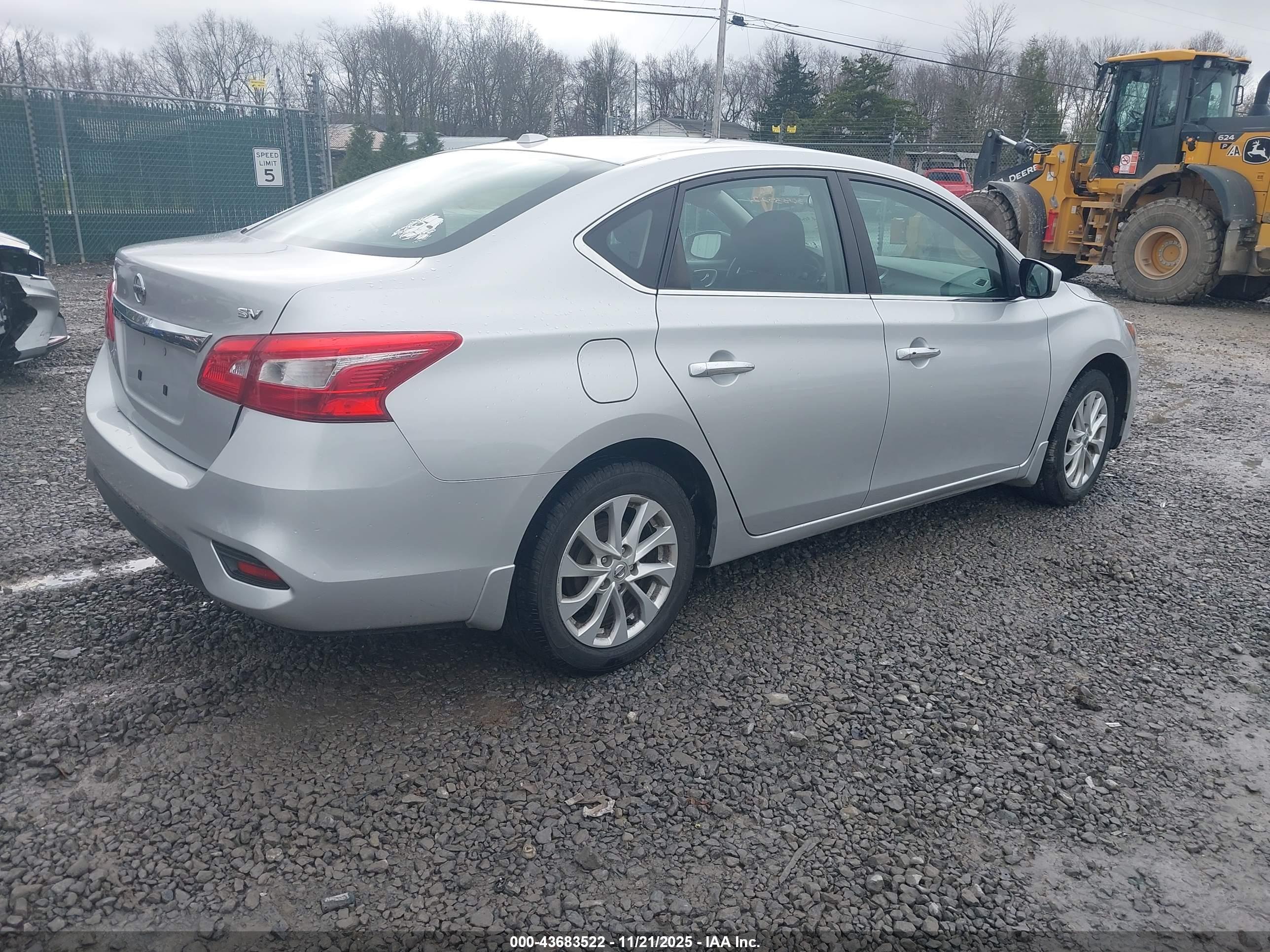 NISSAN SENTRA image 4