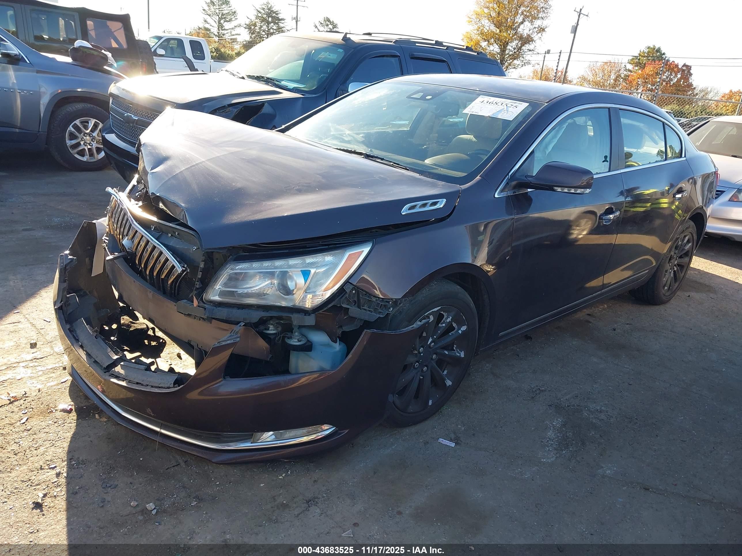 BUICK LACROSSE image 2