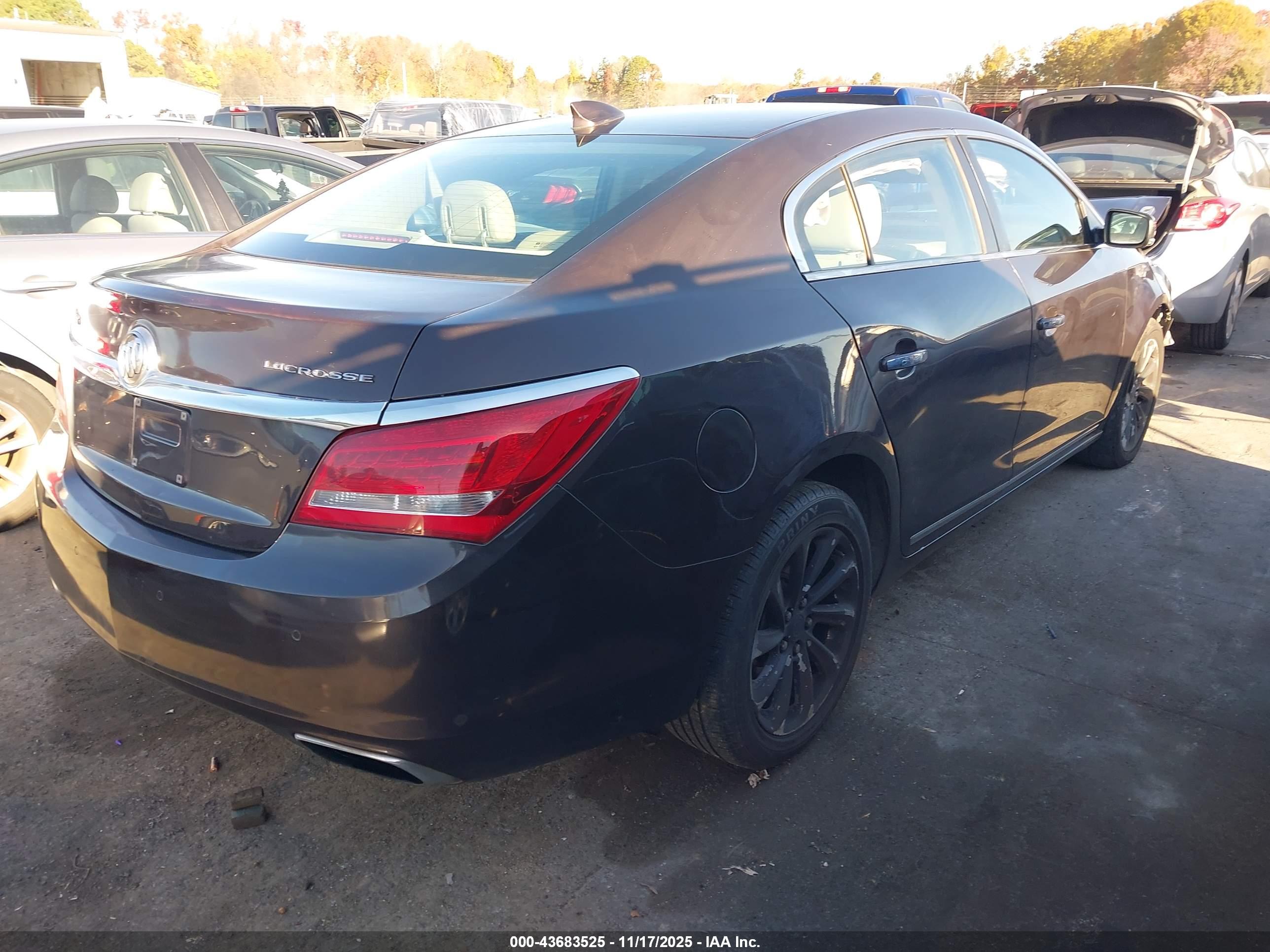 BUICK LACROSSE image 4