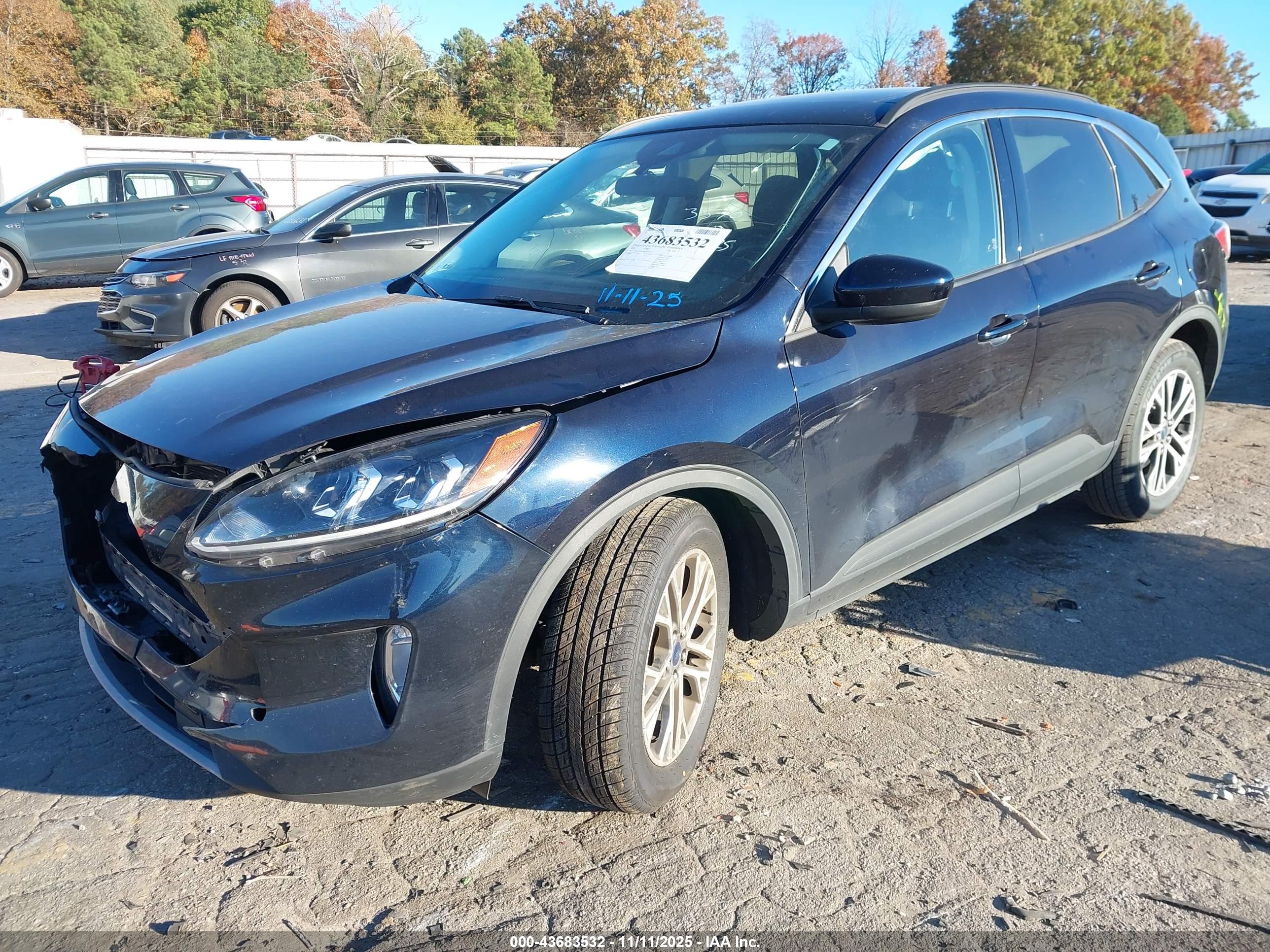 FORD ESCAPE image 2