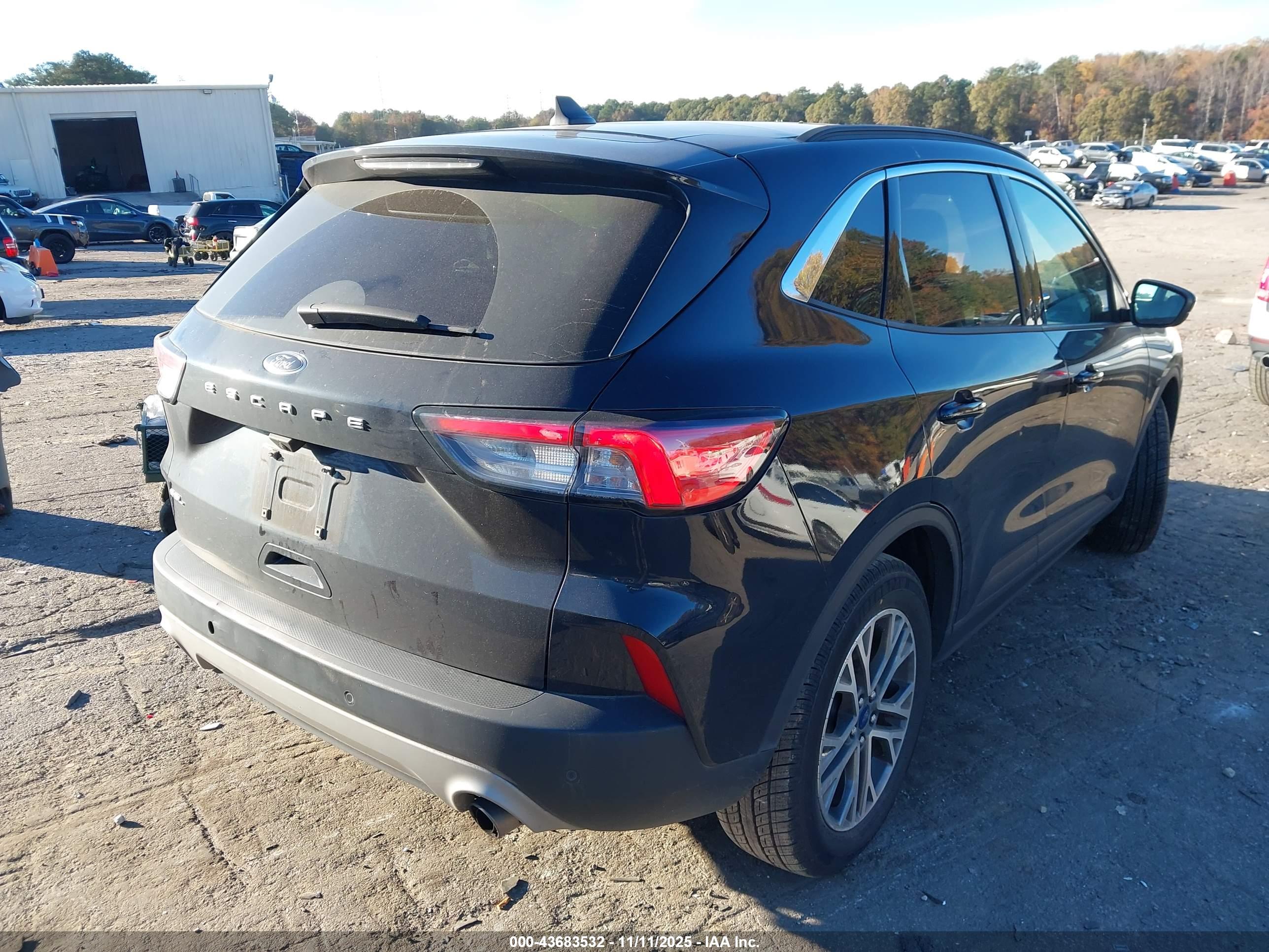 FORD ESCAPE image 4