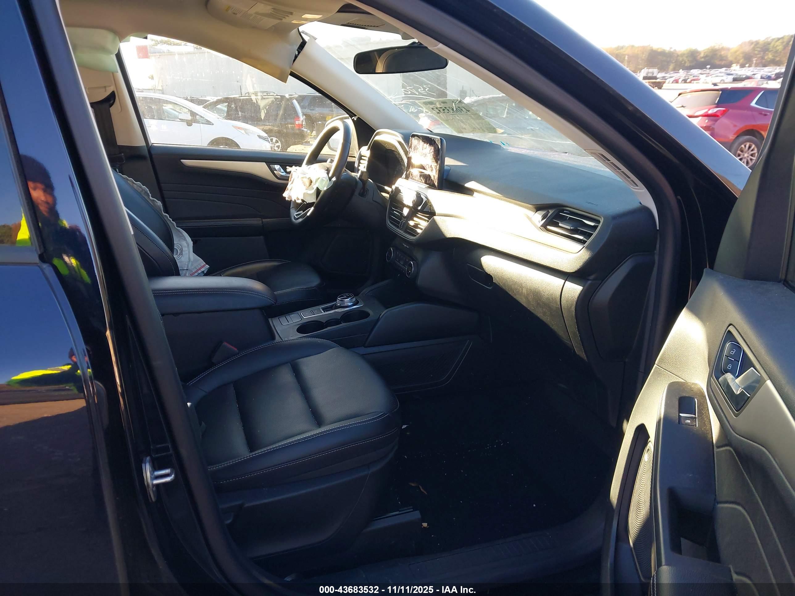 FORD ESCAPE image 5