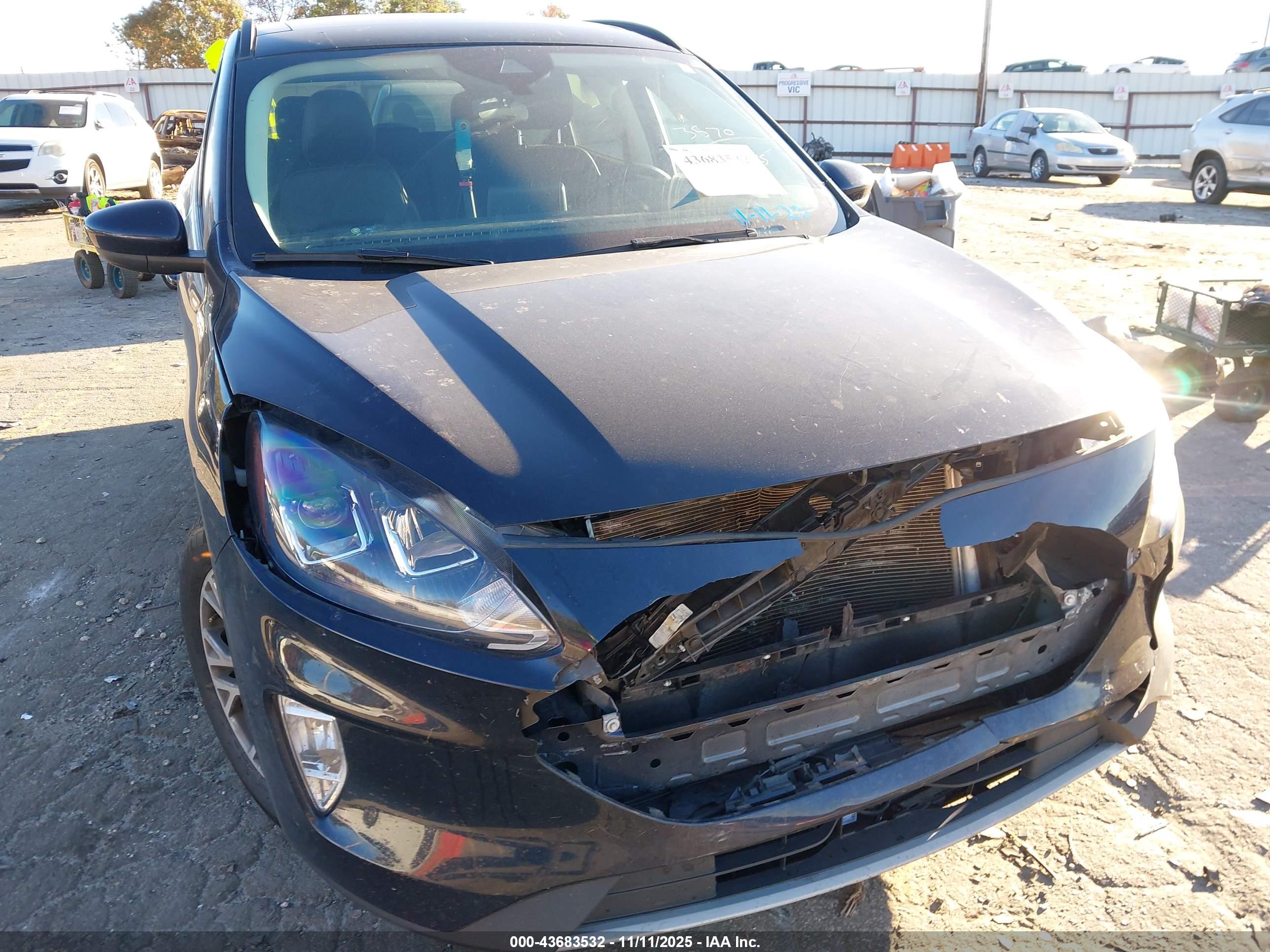 FORD ESCAPE image 6