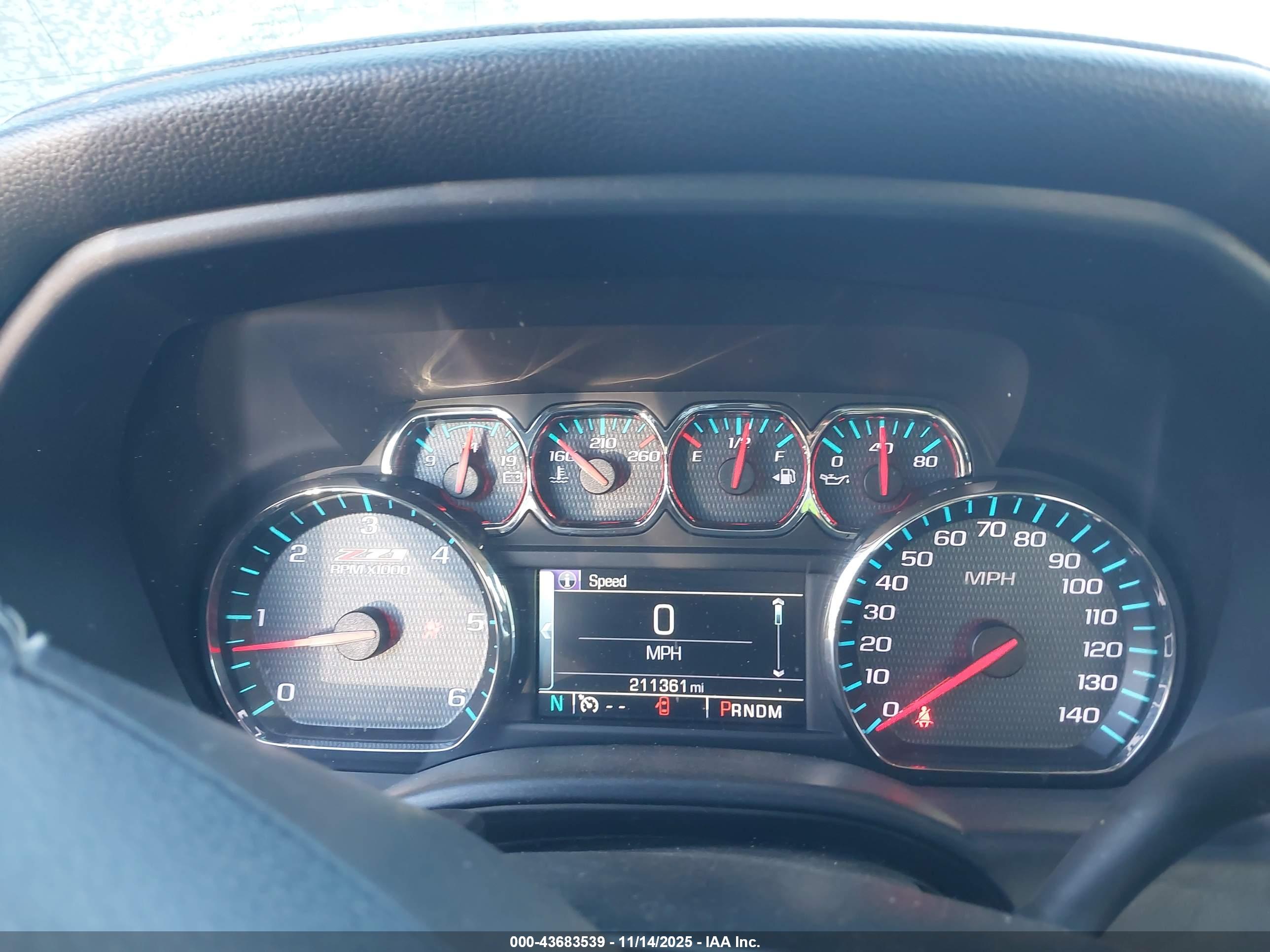 CHEVROLET SILVERADO image 7