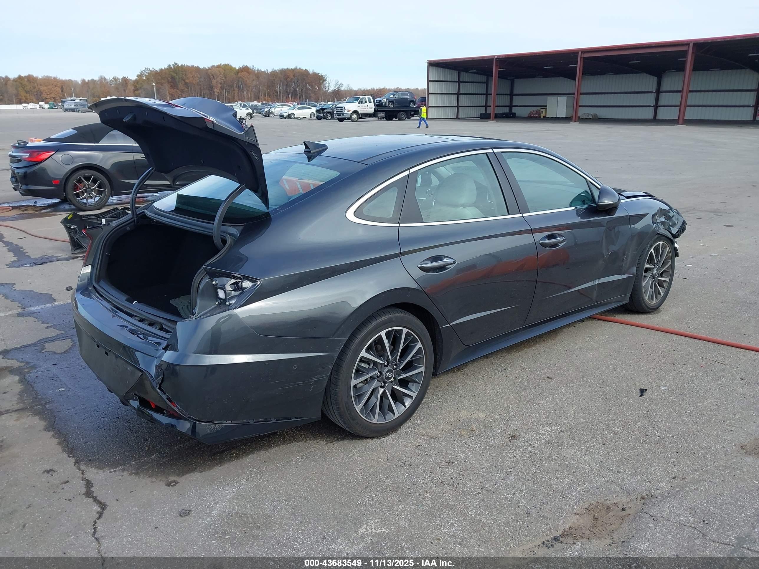 HYUNDAI SONATA image 4