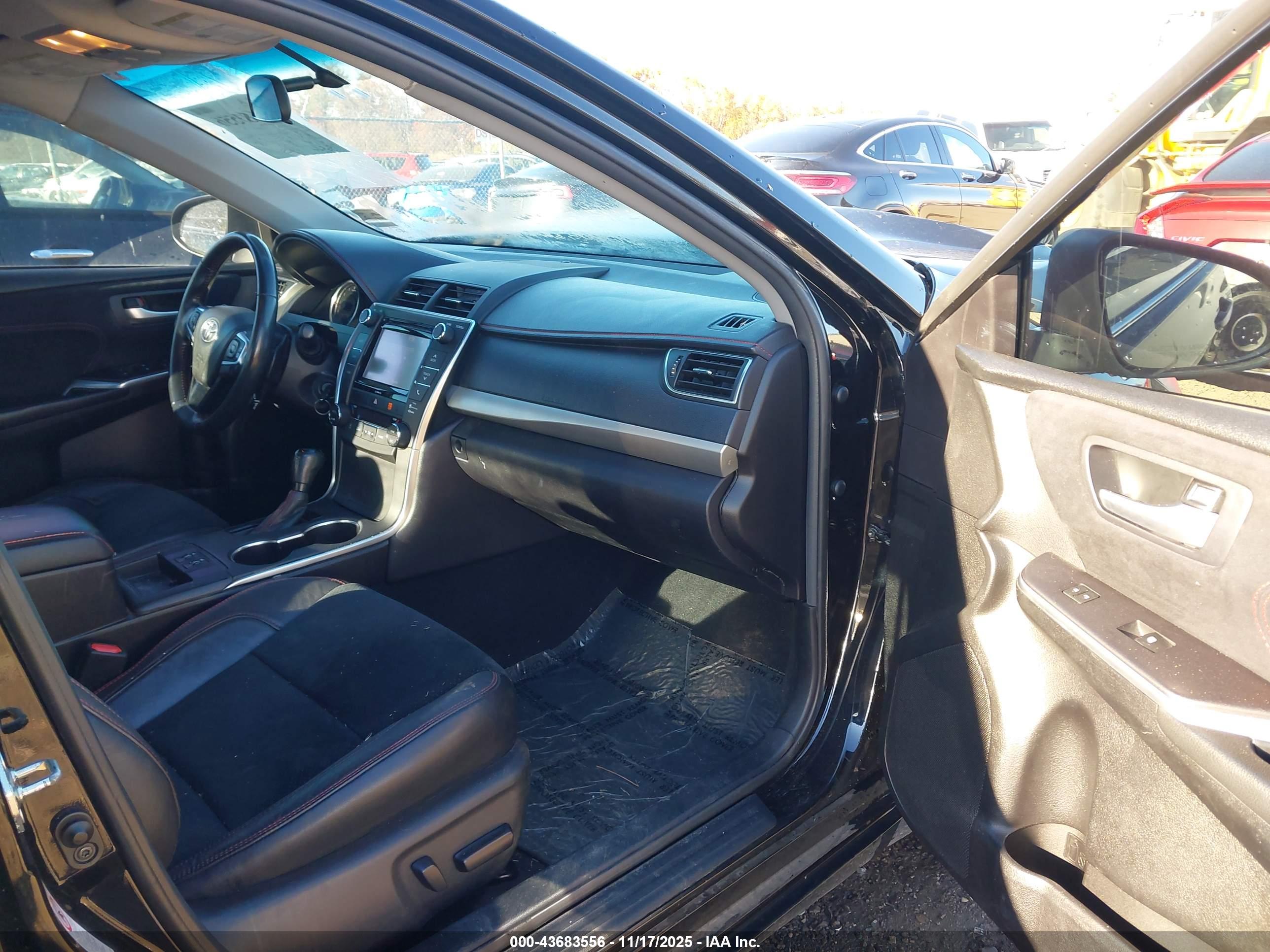 TOYOTA CAMRY image 5