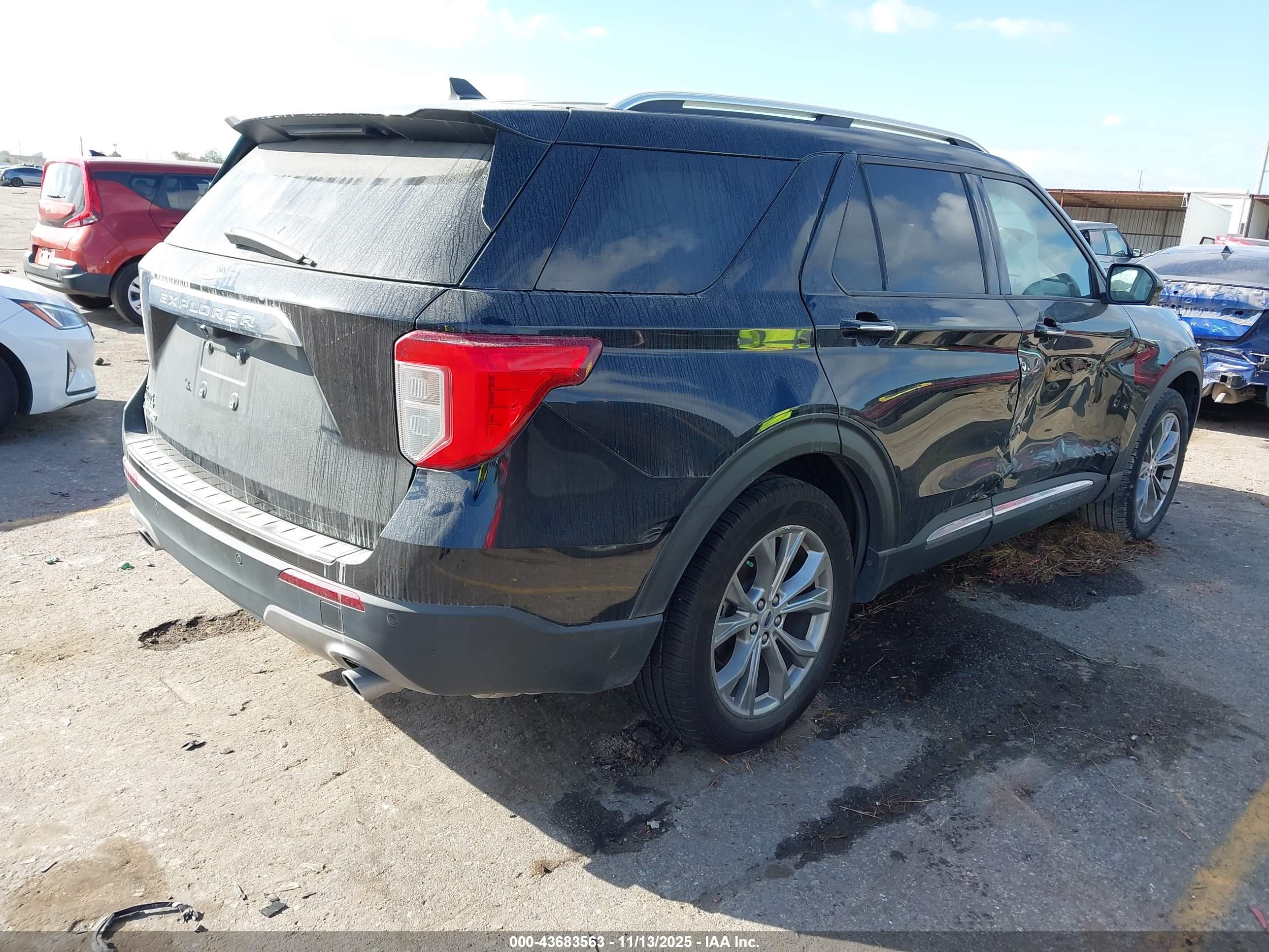 FORD EXPLORER image 4