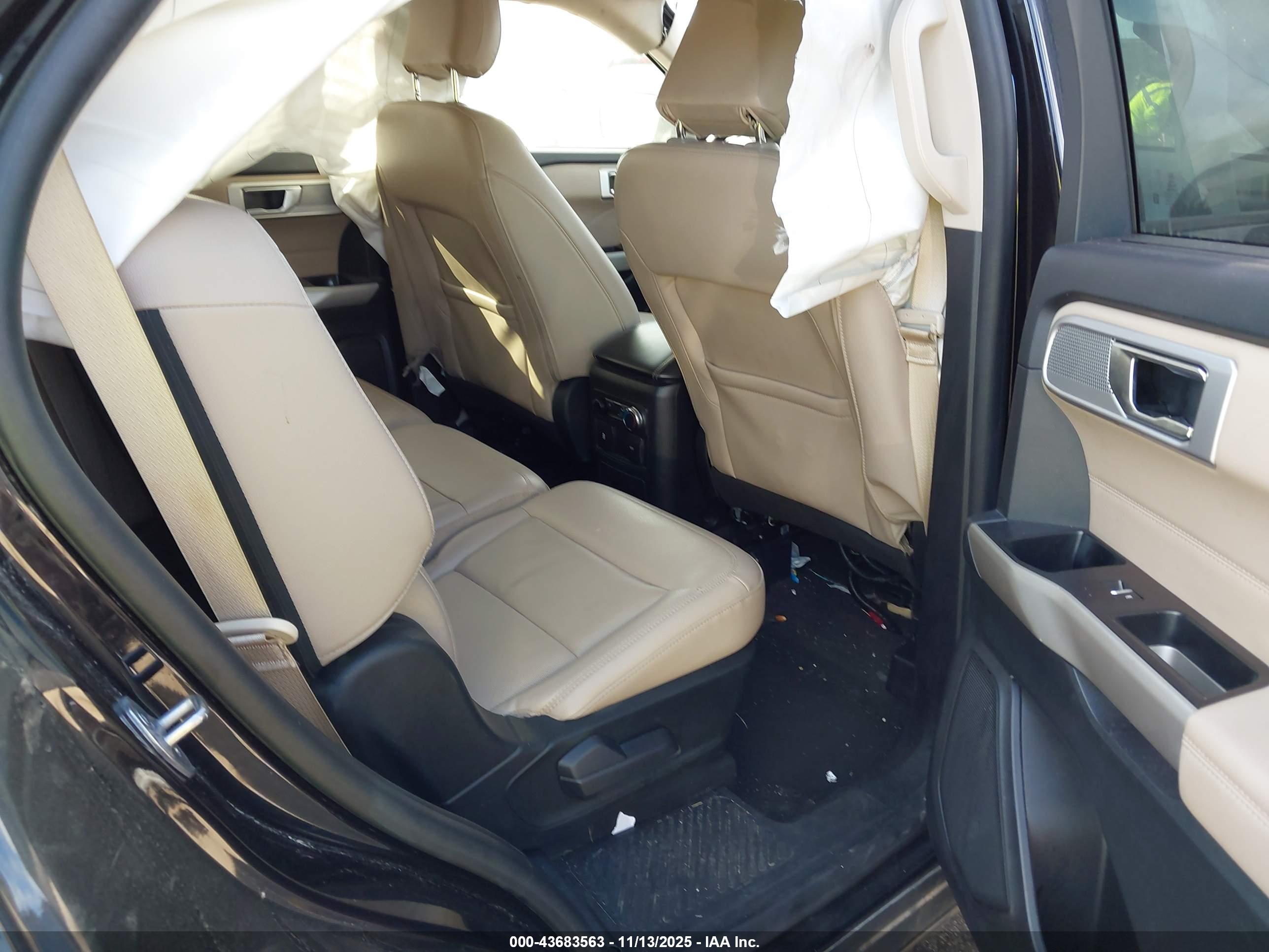 FORD EXPLORER image 8