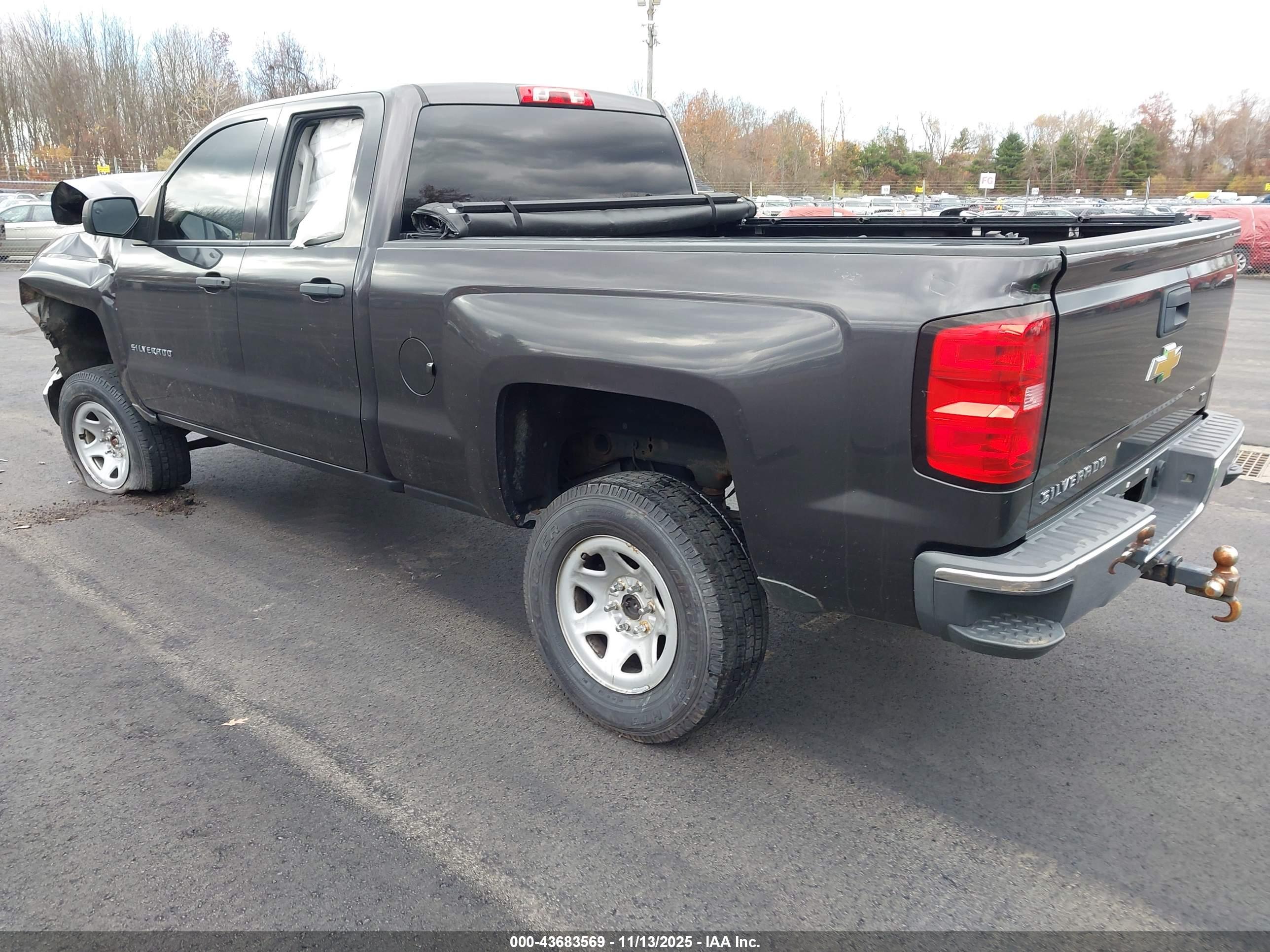 CHEVROLET SILVERADO image 3
