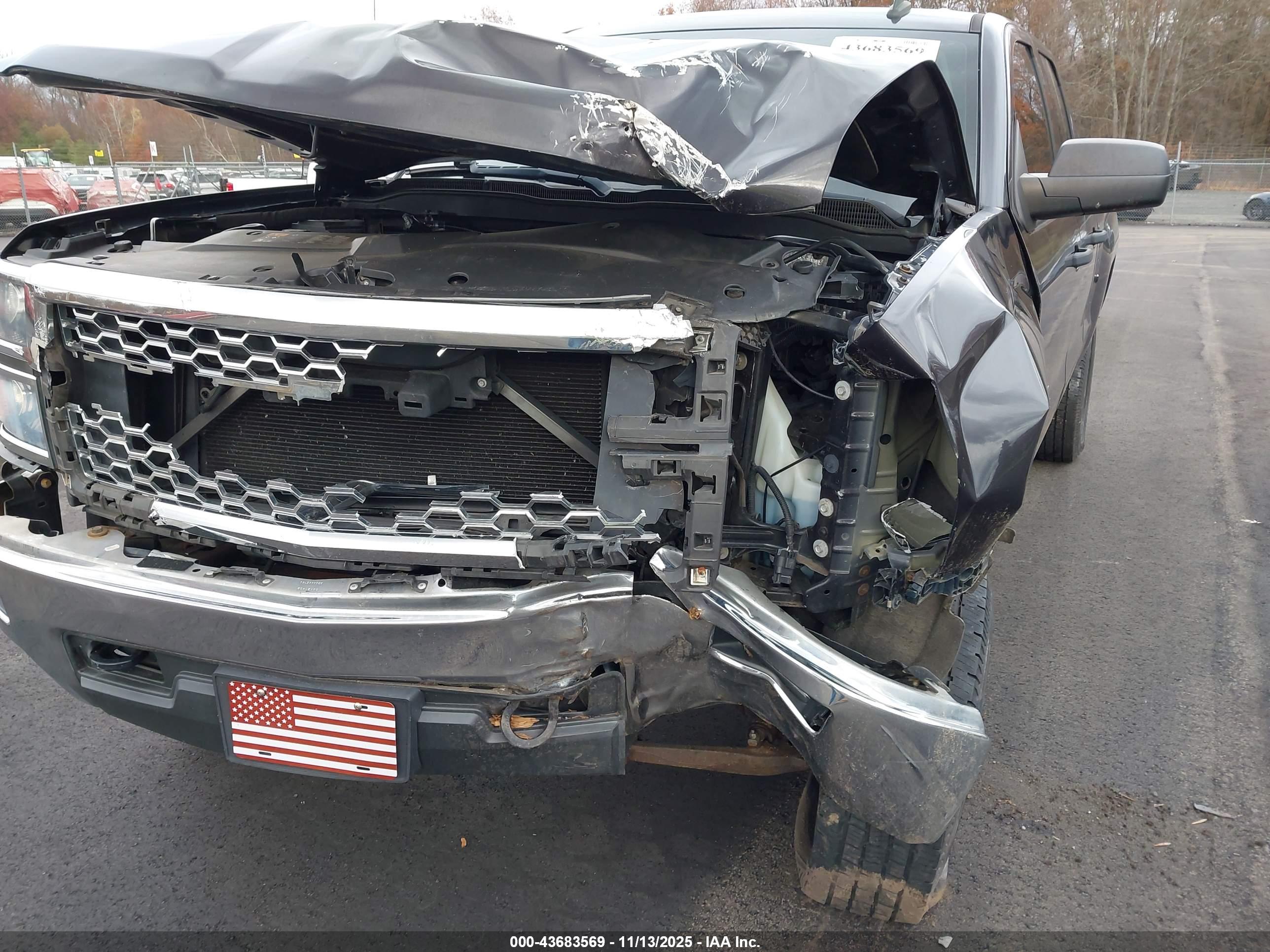 CHEVROLET SILVERADO image 6