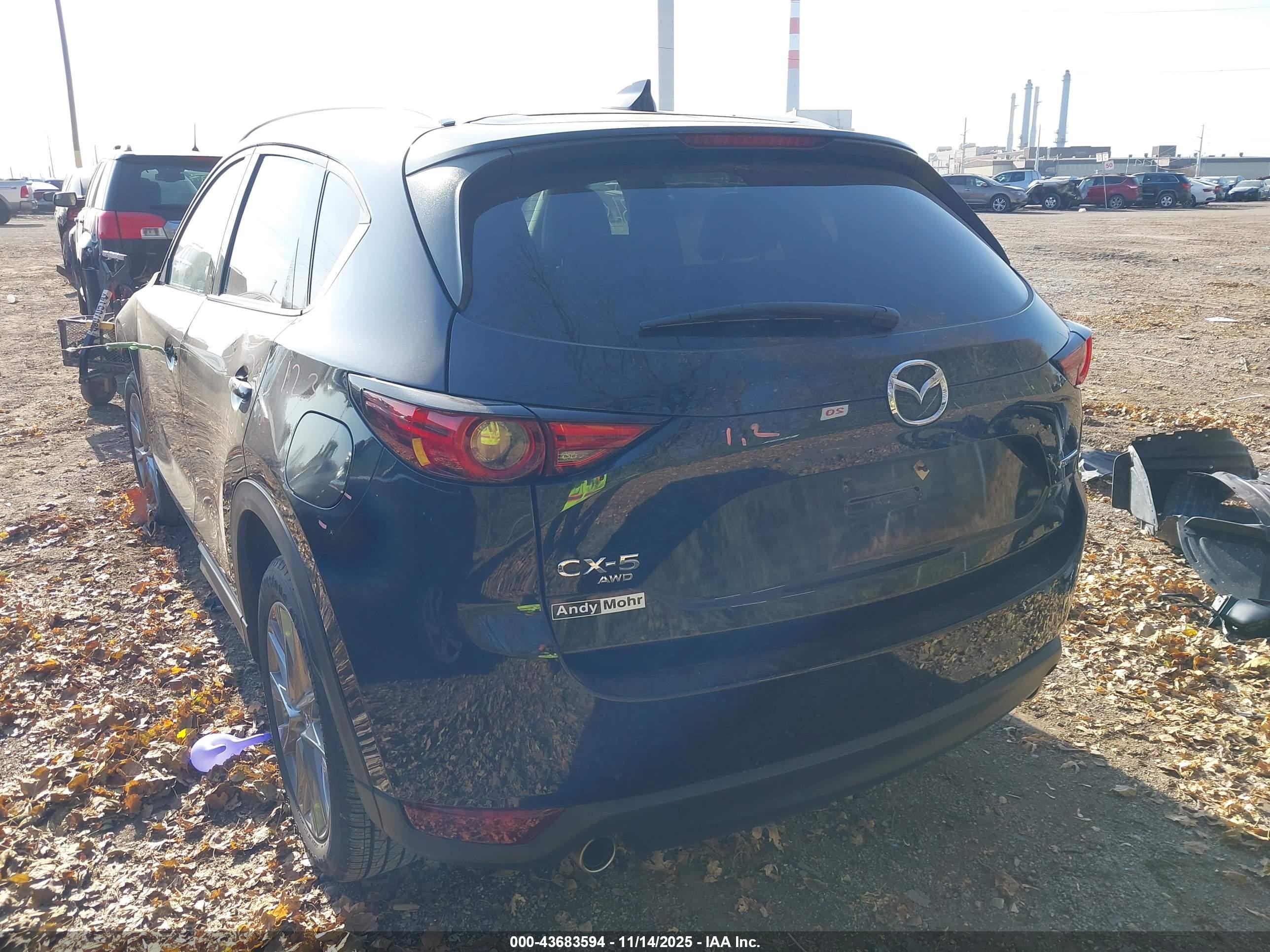 MAZDA CX-5 image 3