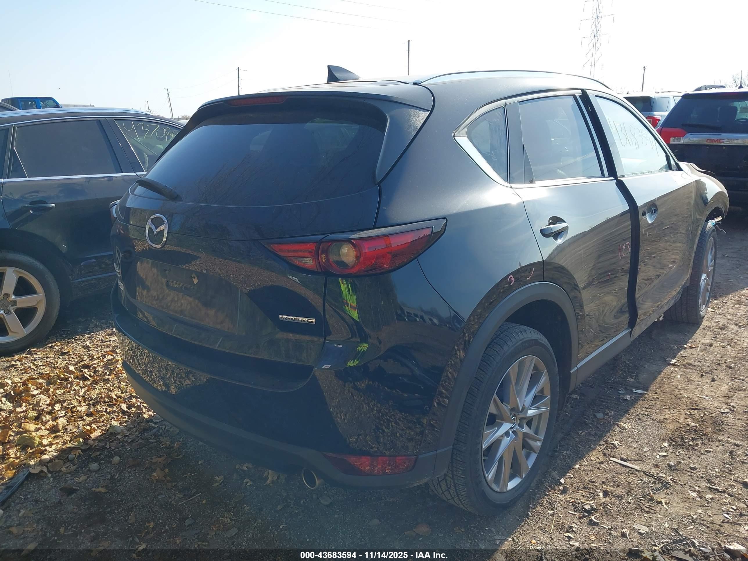MAZDA CX-5 image 4