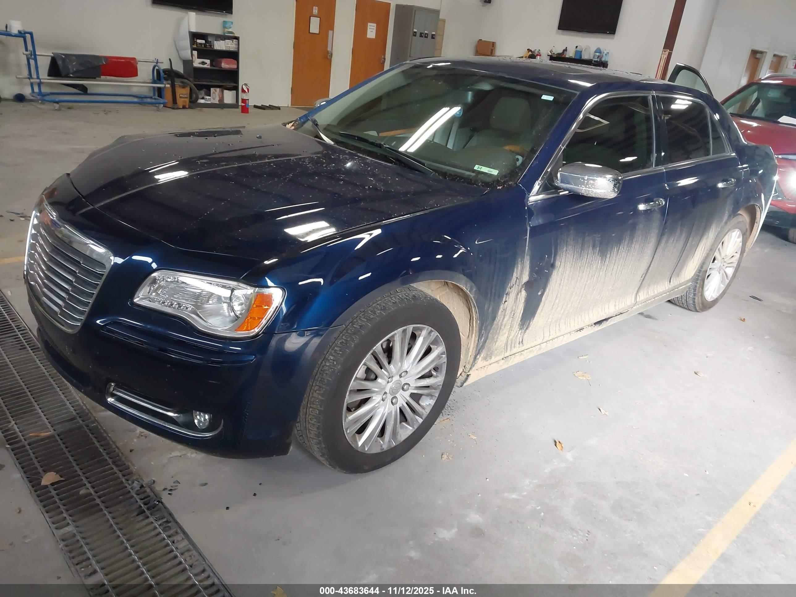 CHRYSLER 300C image 2